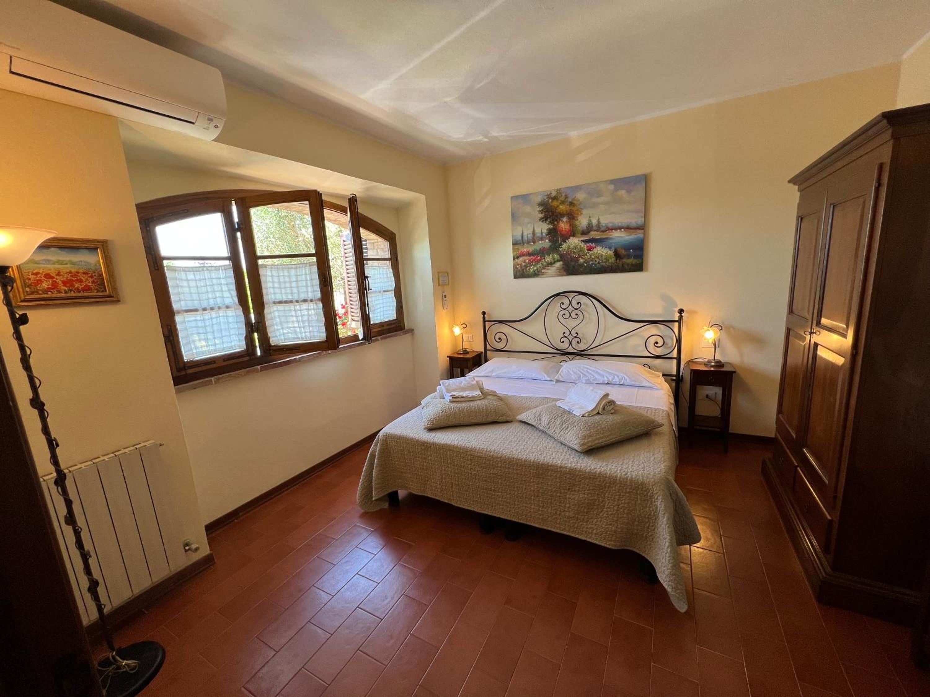 Superior One-Bedroom Apartment