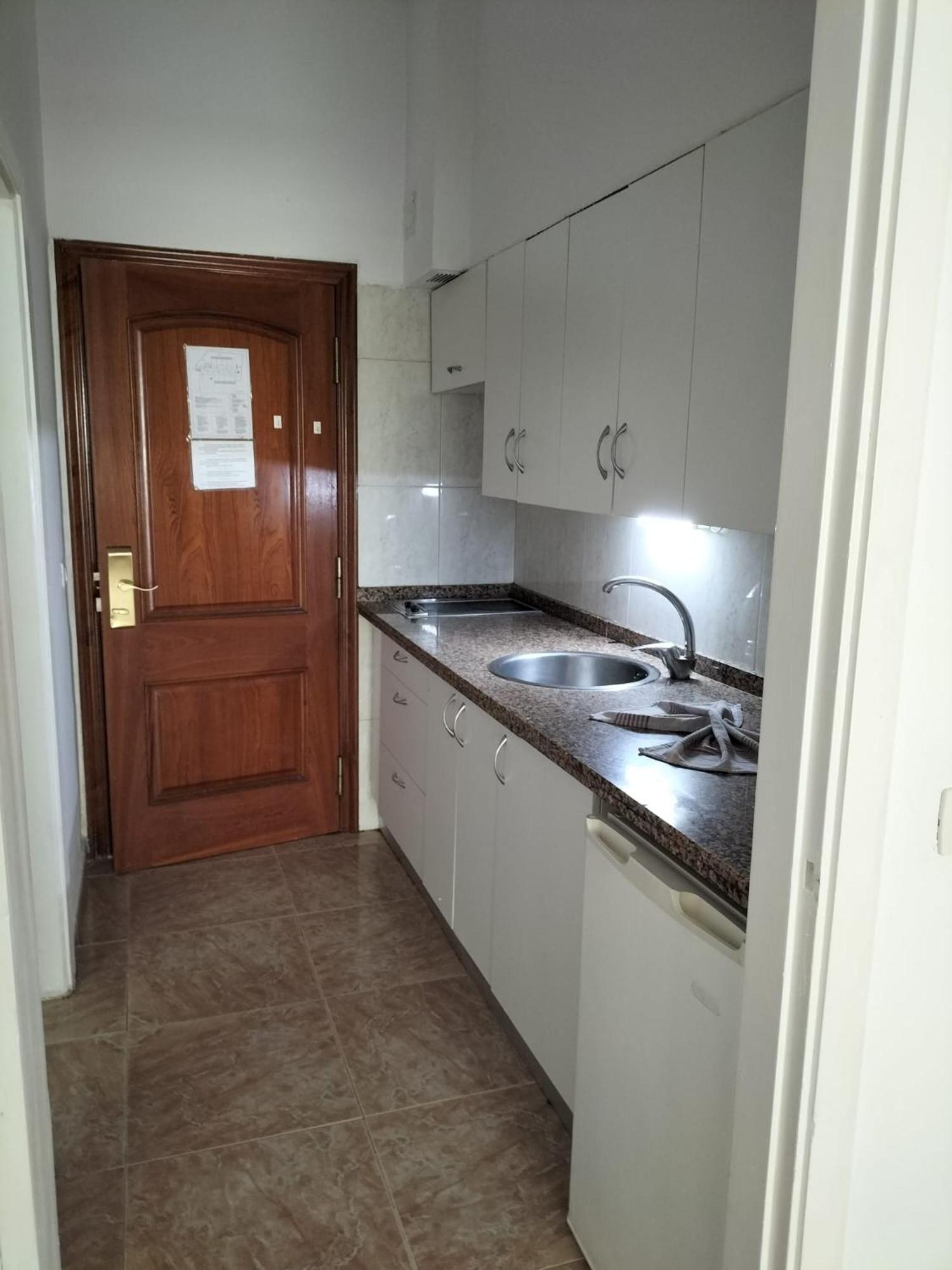 Studio (2 Adults) - Photo 4