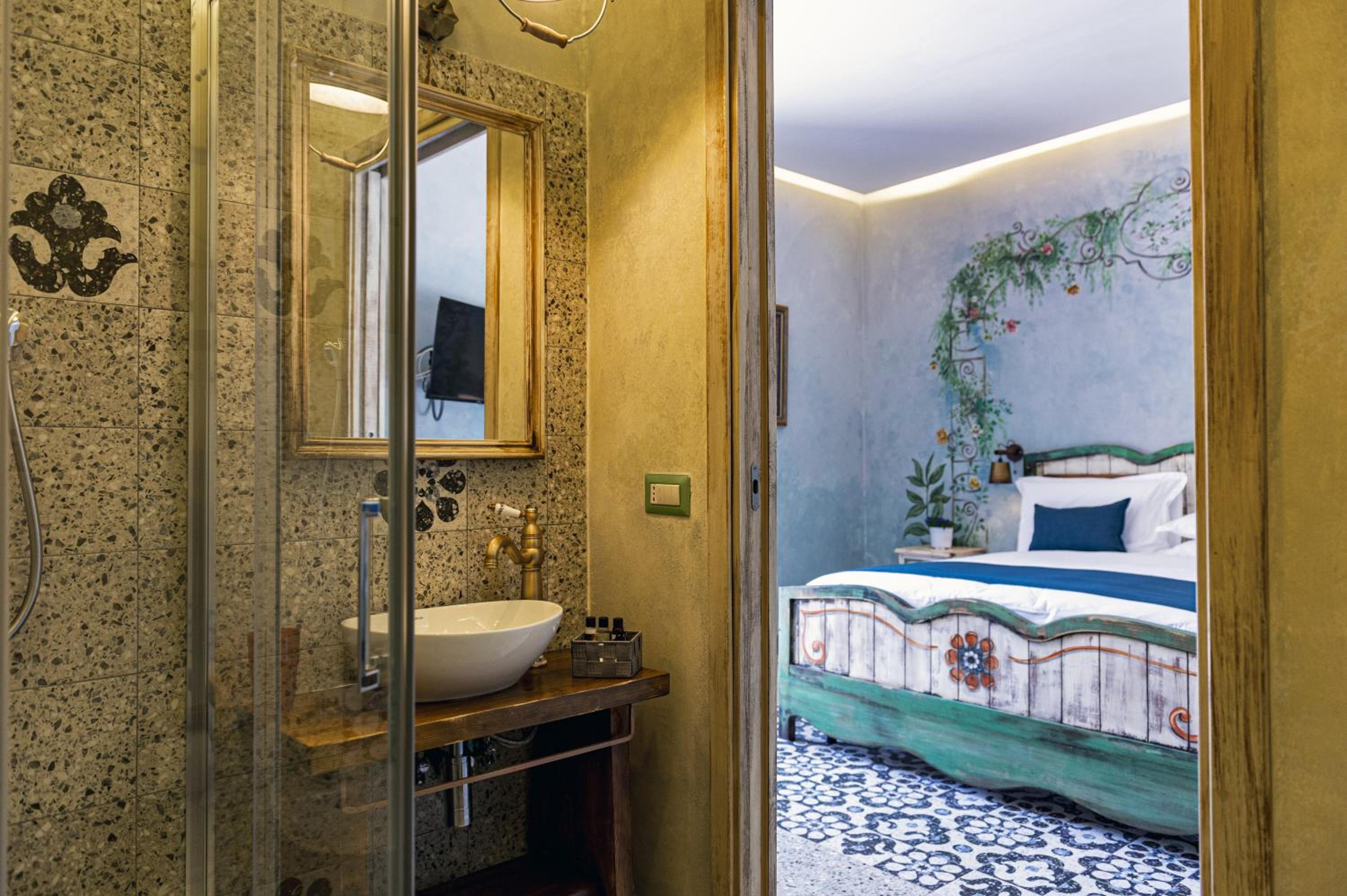 Deluxe Queen Room photo 1