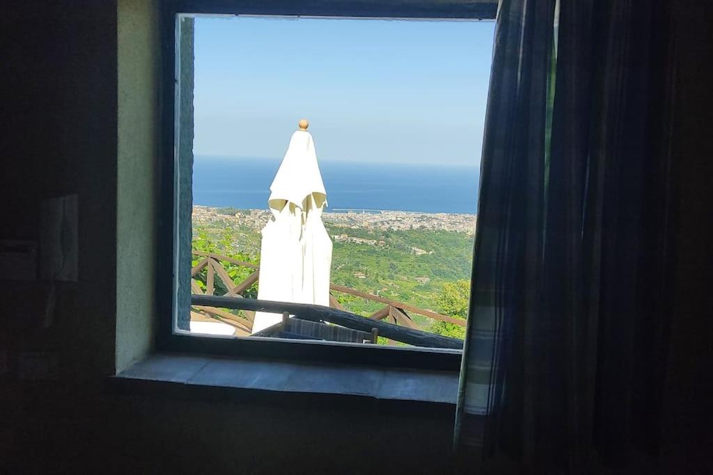 Deluxe Suite with Sea View photo 3