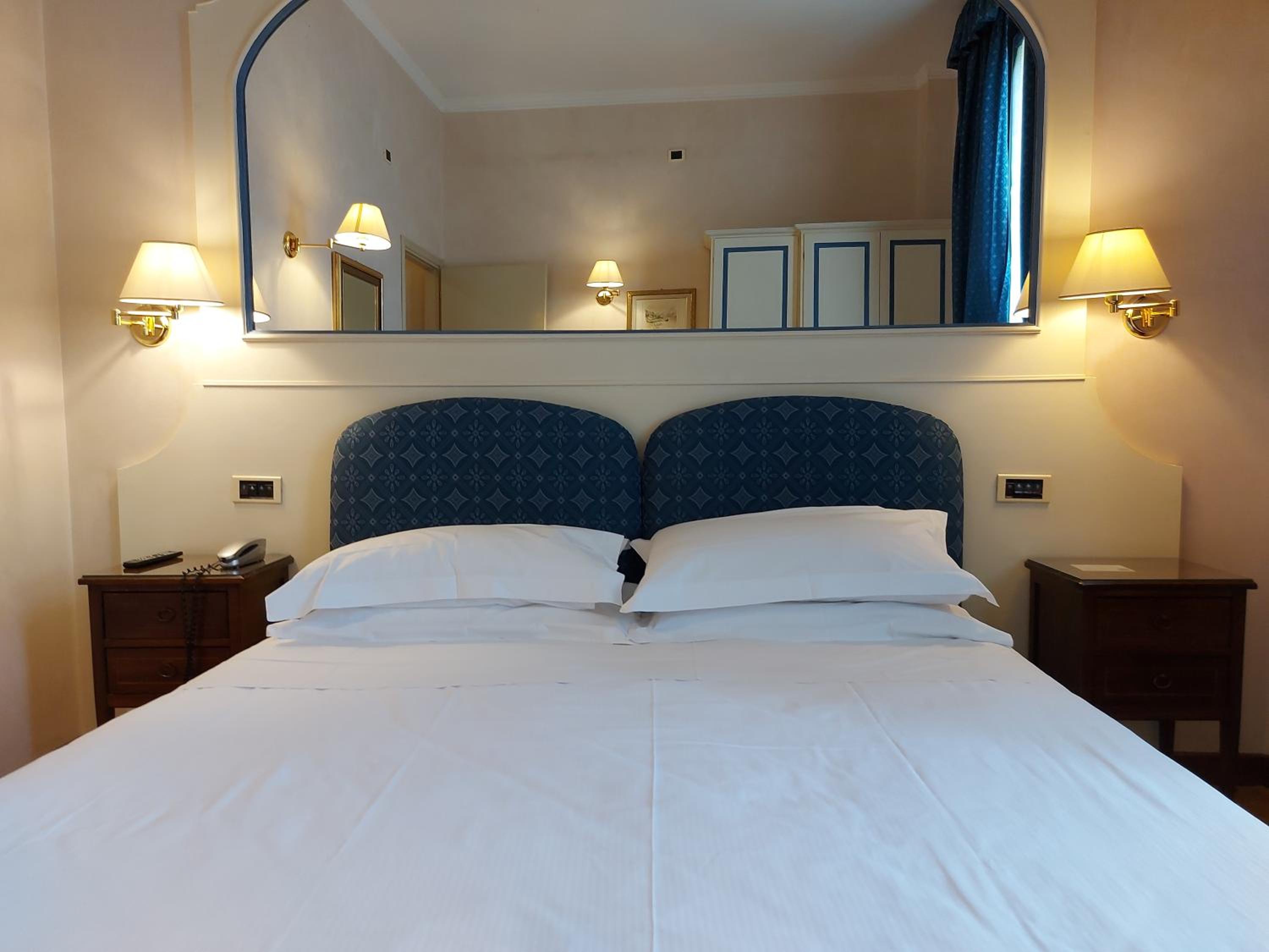Double Room - Photo 24