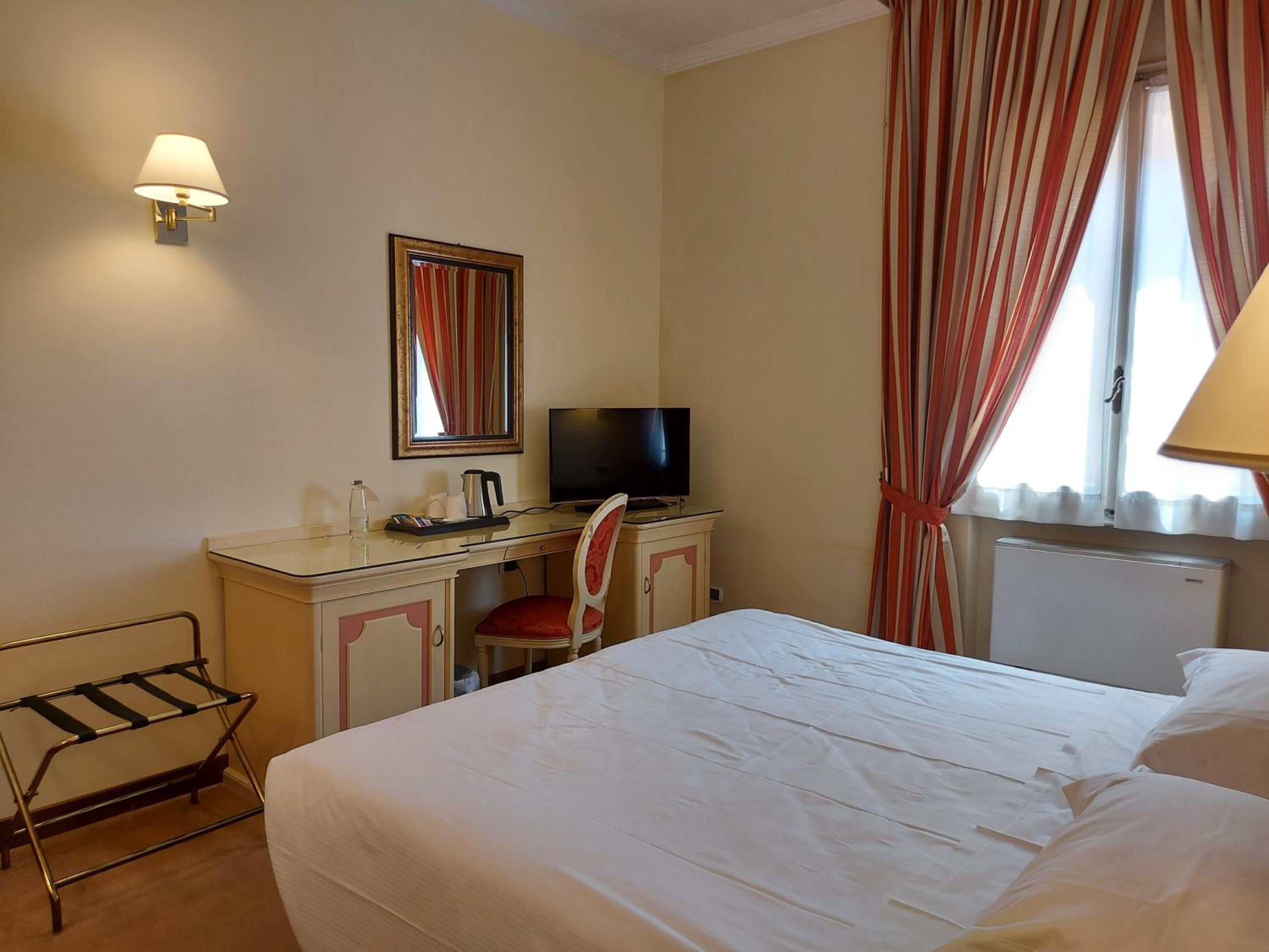 Double Room - Photo 14