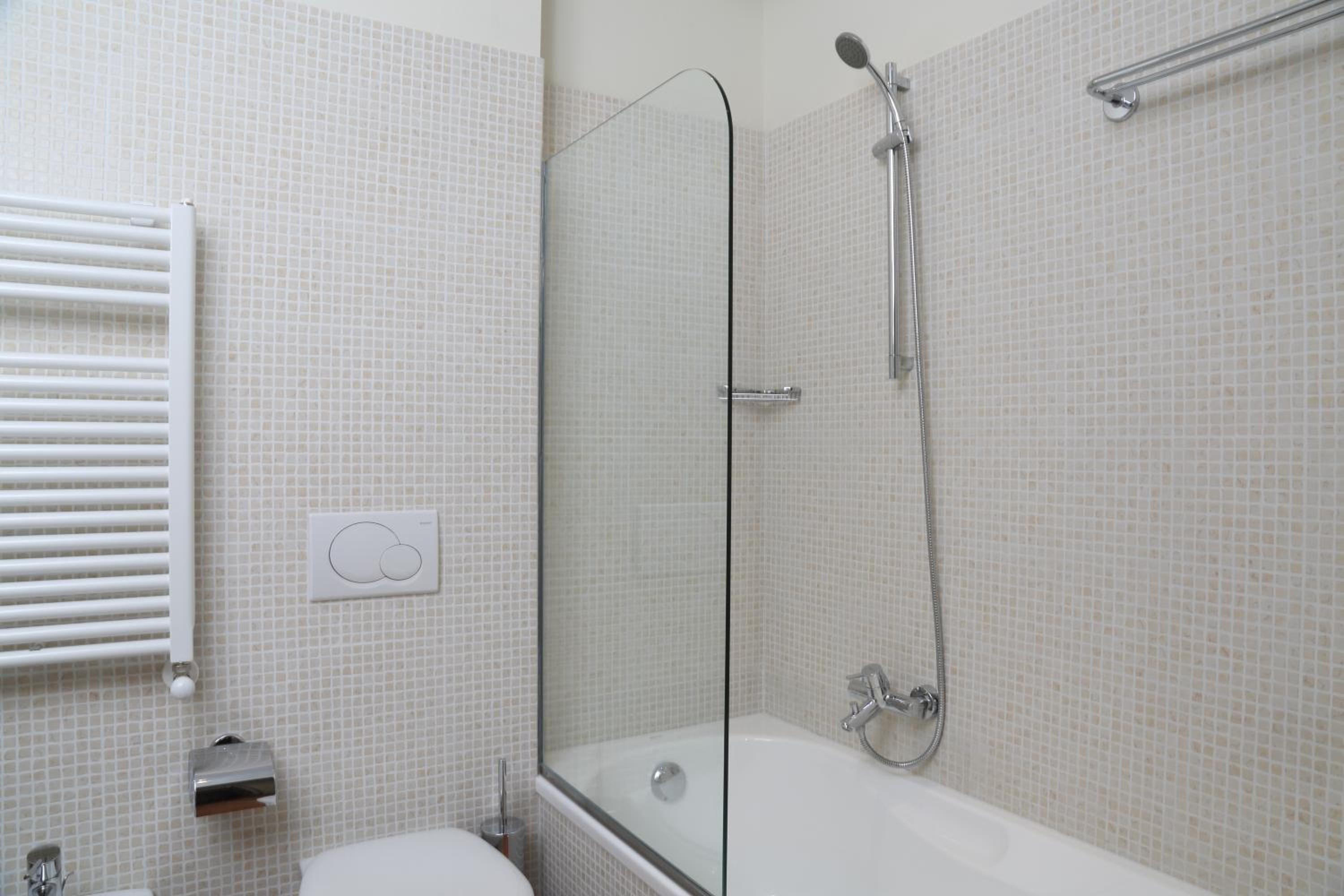 Two-Bedroom Apartment Top with Lake View - Photo 8