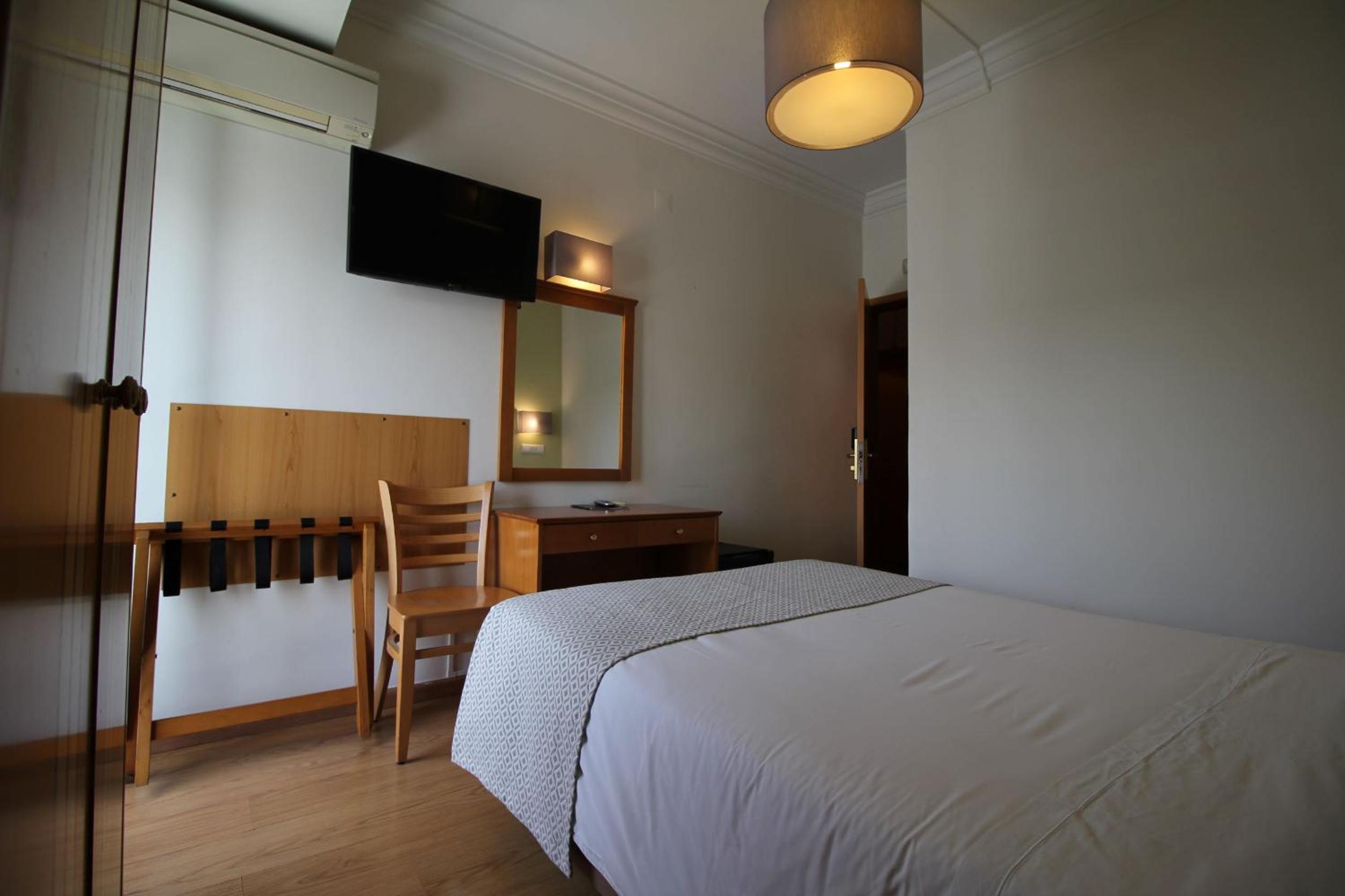 Single Room with Balcony photo 2