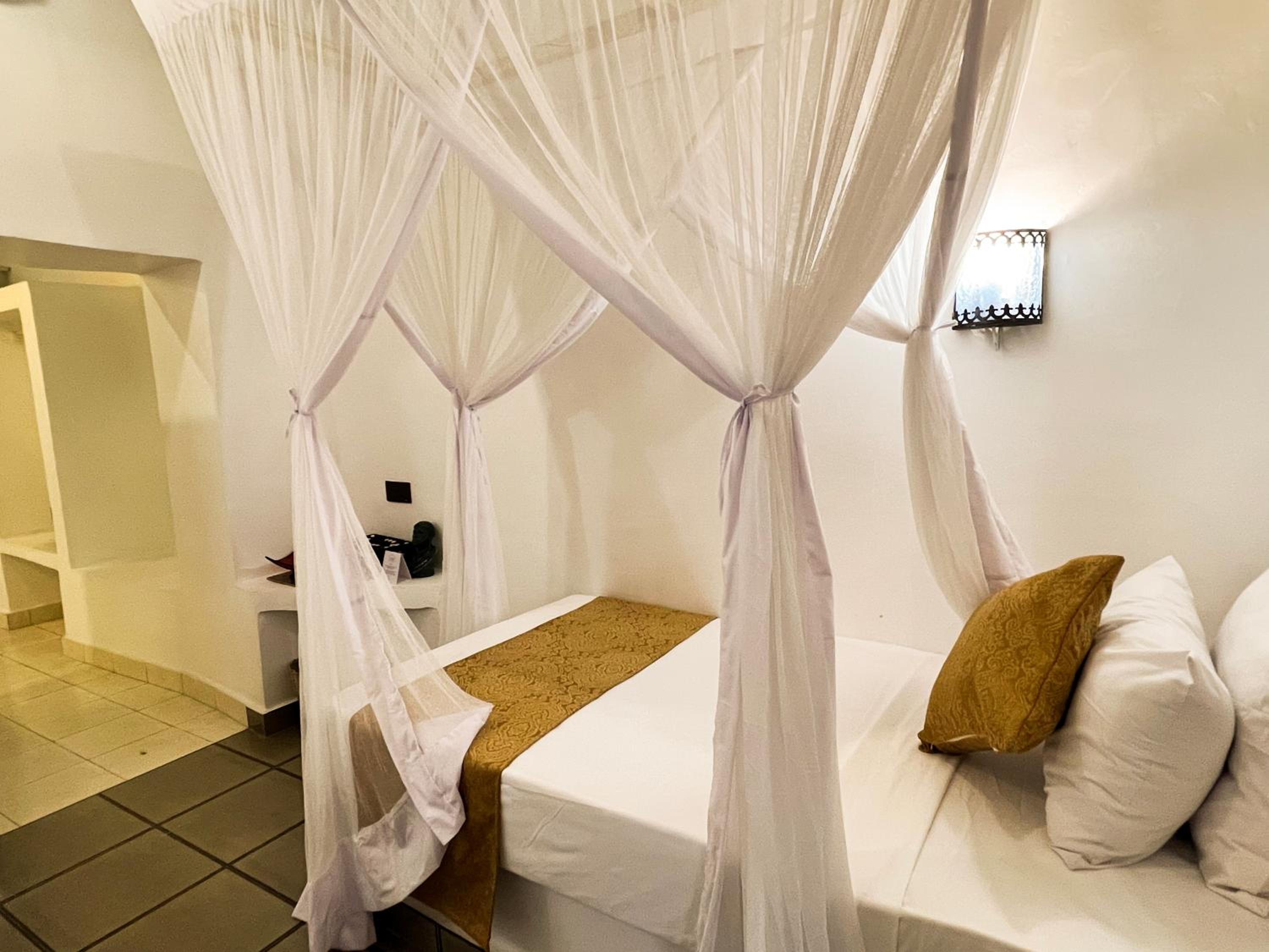 Deluxe King Room photo 2
