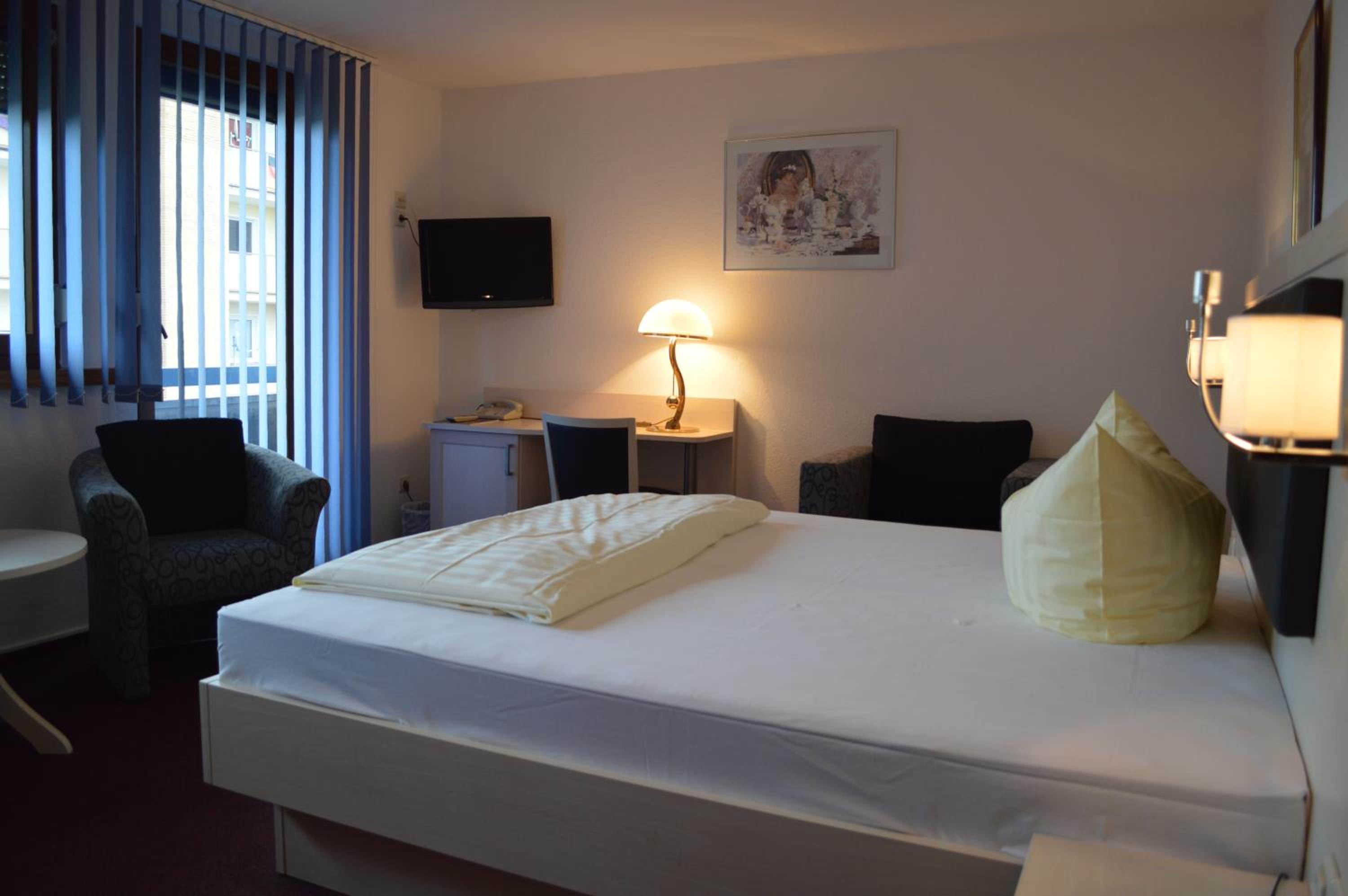 Double Room - Photo 6