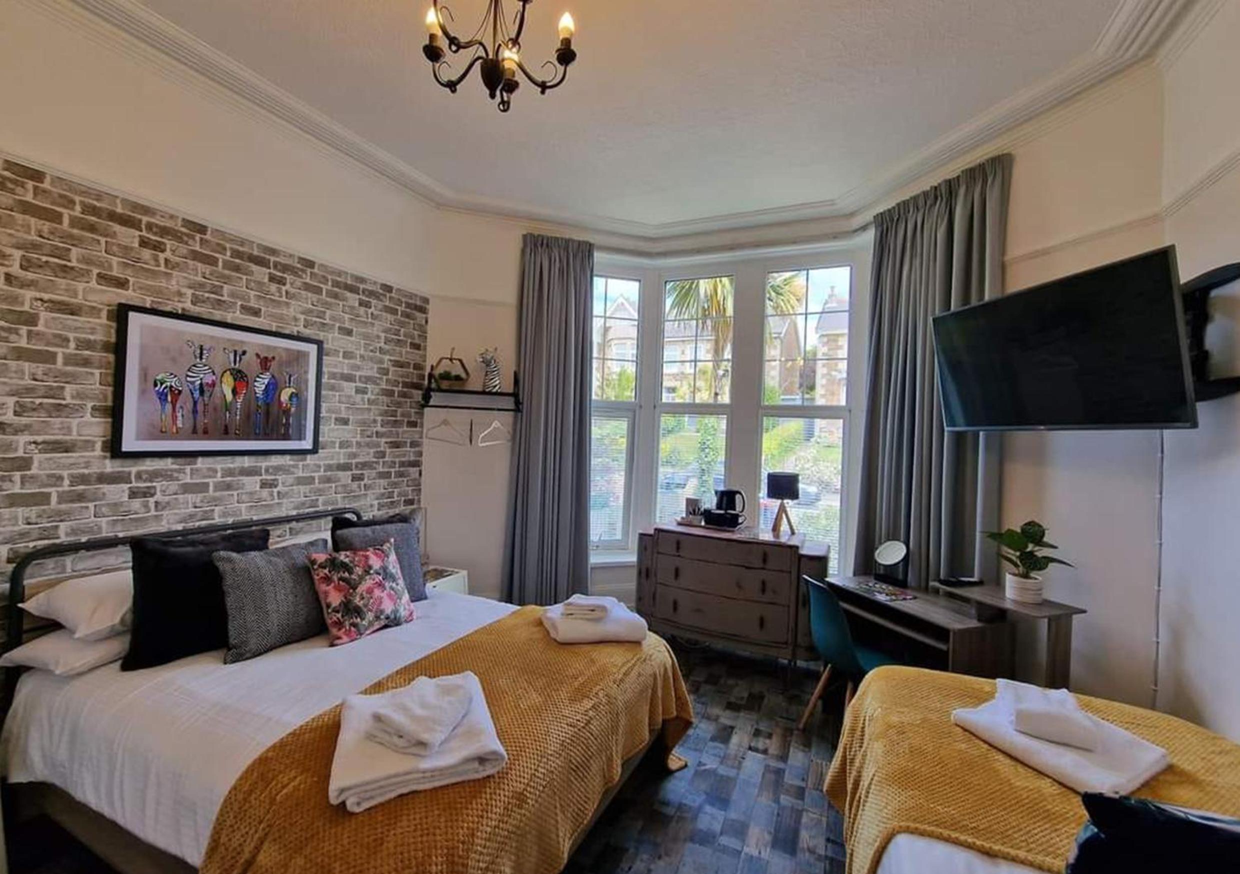 Comfort Triple Room with Shower photo 1