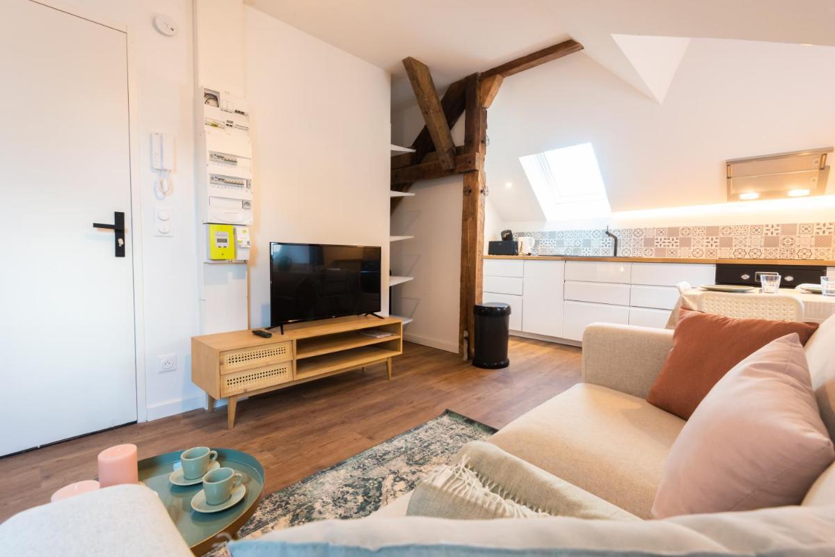 Studio Apartment photo 1