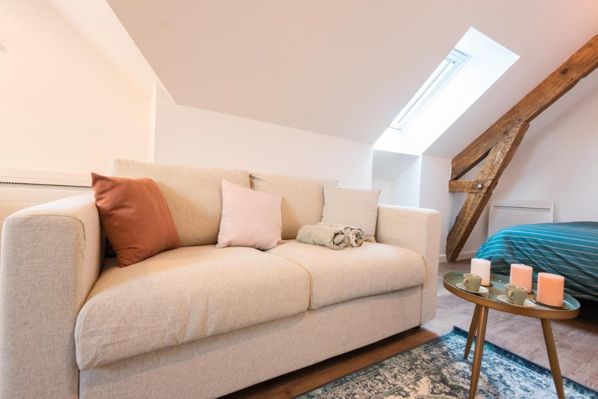 Studio Apartment photo 2