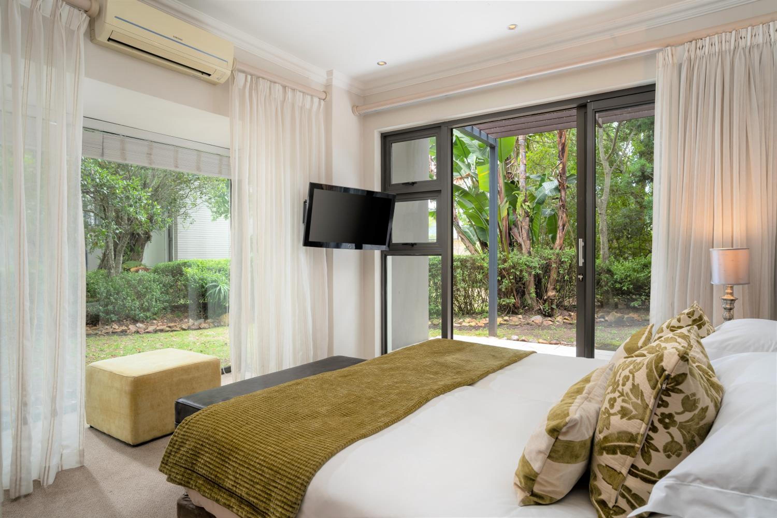 Two-Bedroom Suite with King and Double Bed - Photo 3