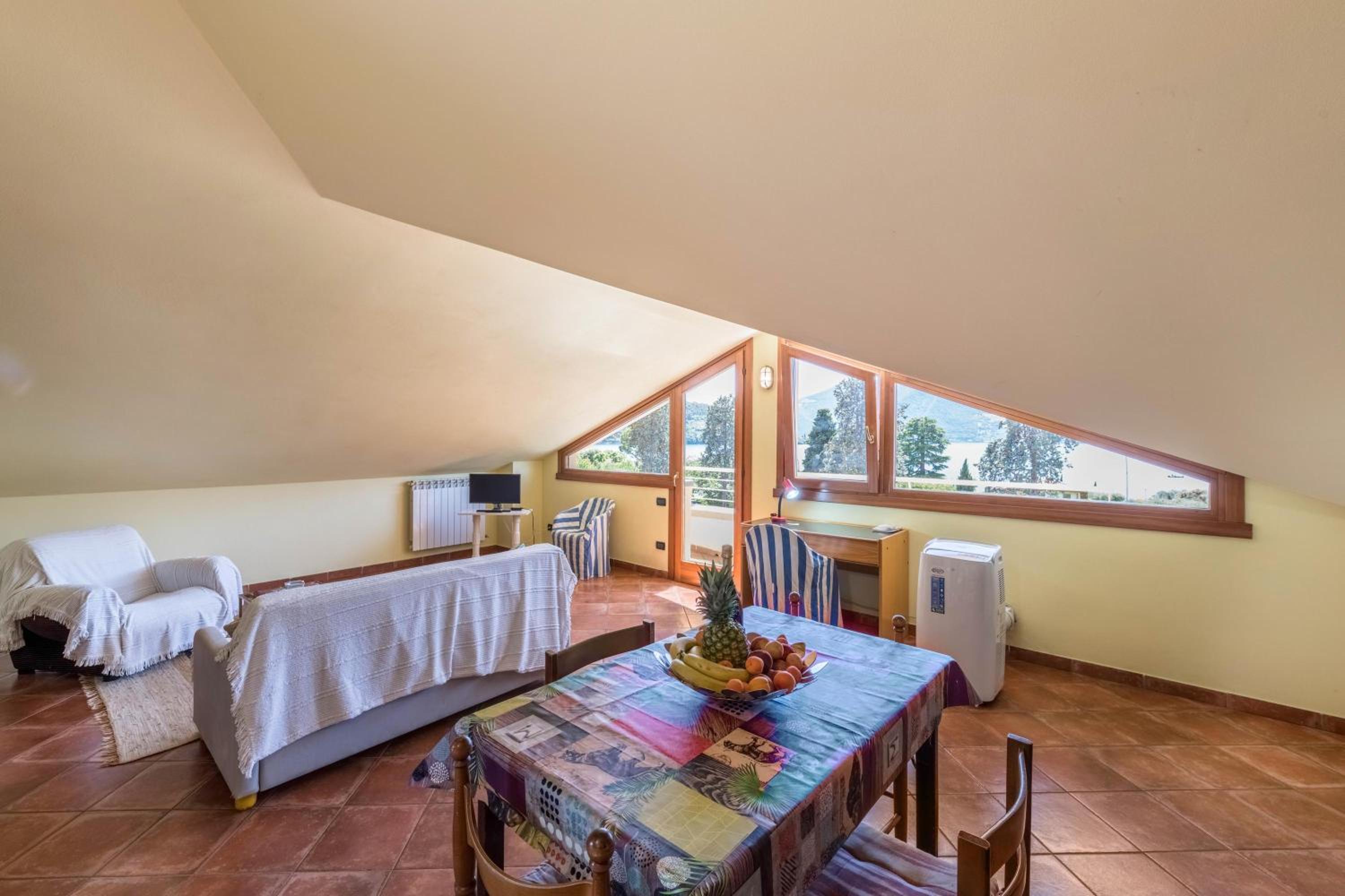 Superior One-Bedroom Apartment with Balcony