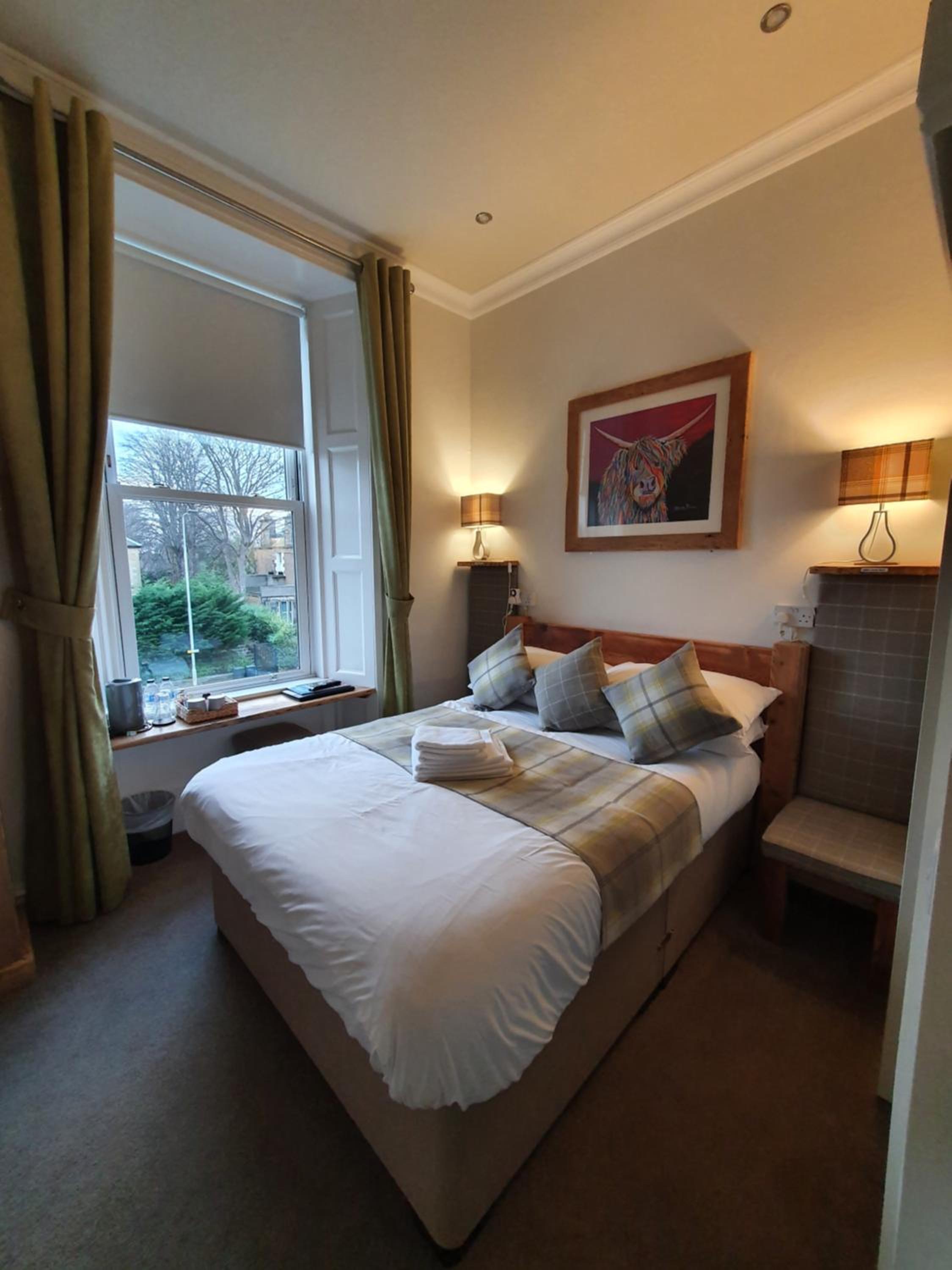Compact Small Double Room with Shower
