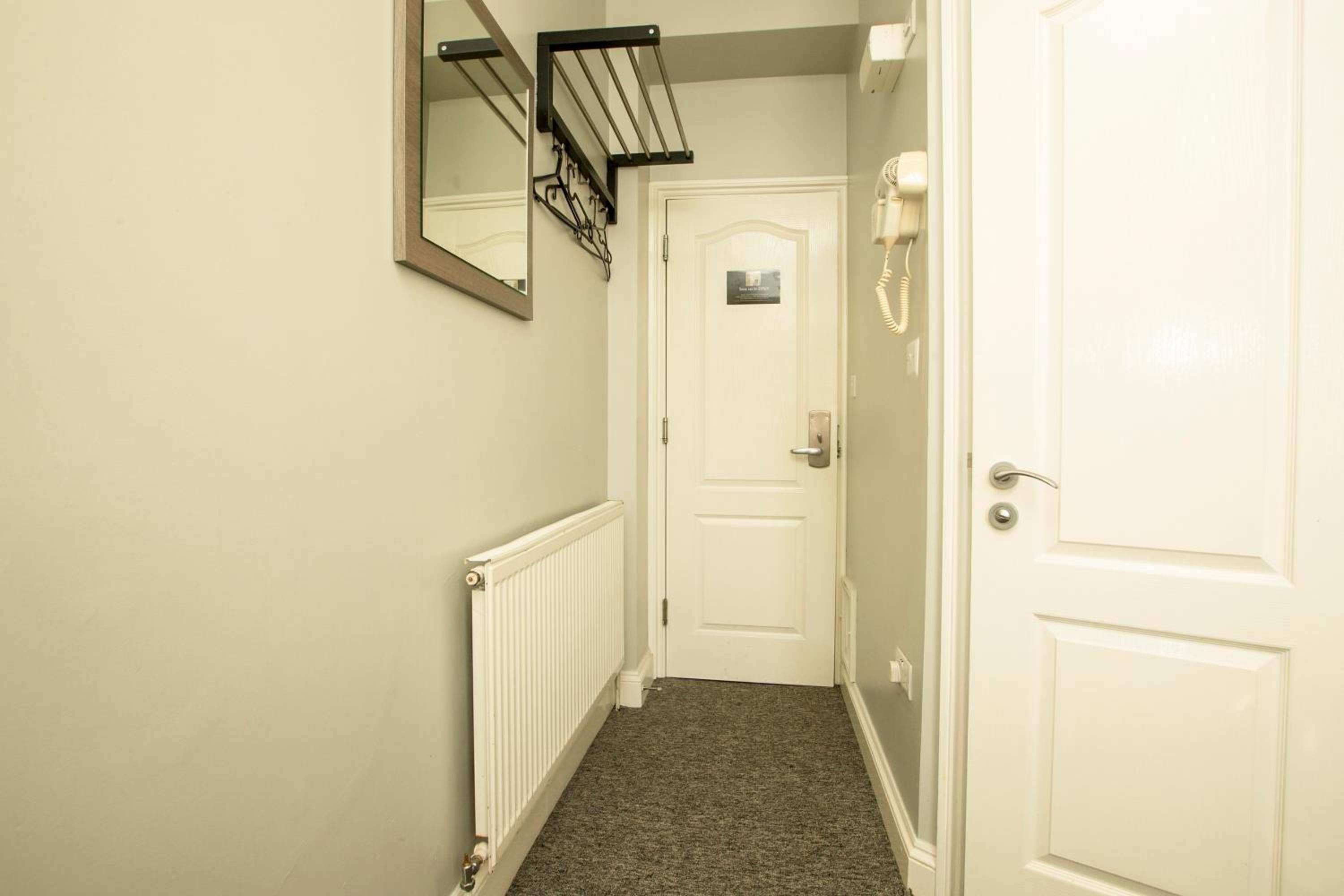 Single Room photo 1