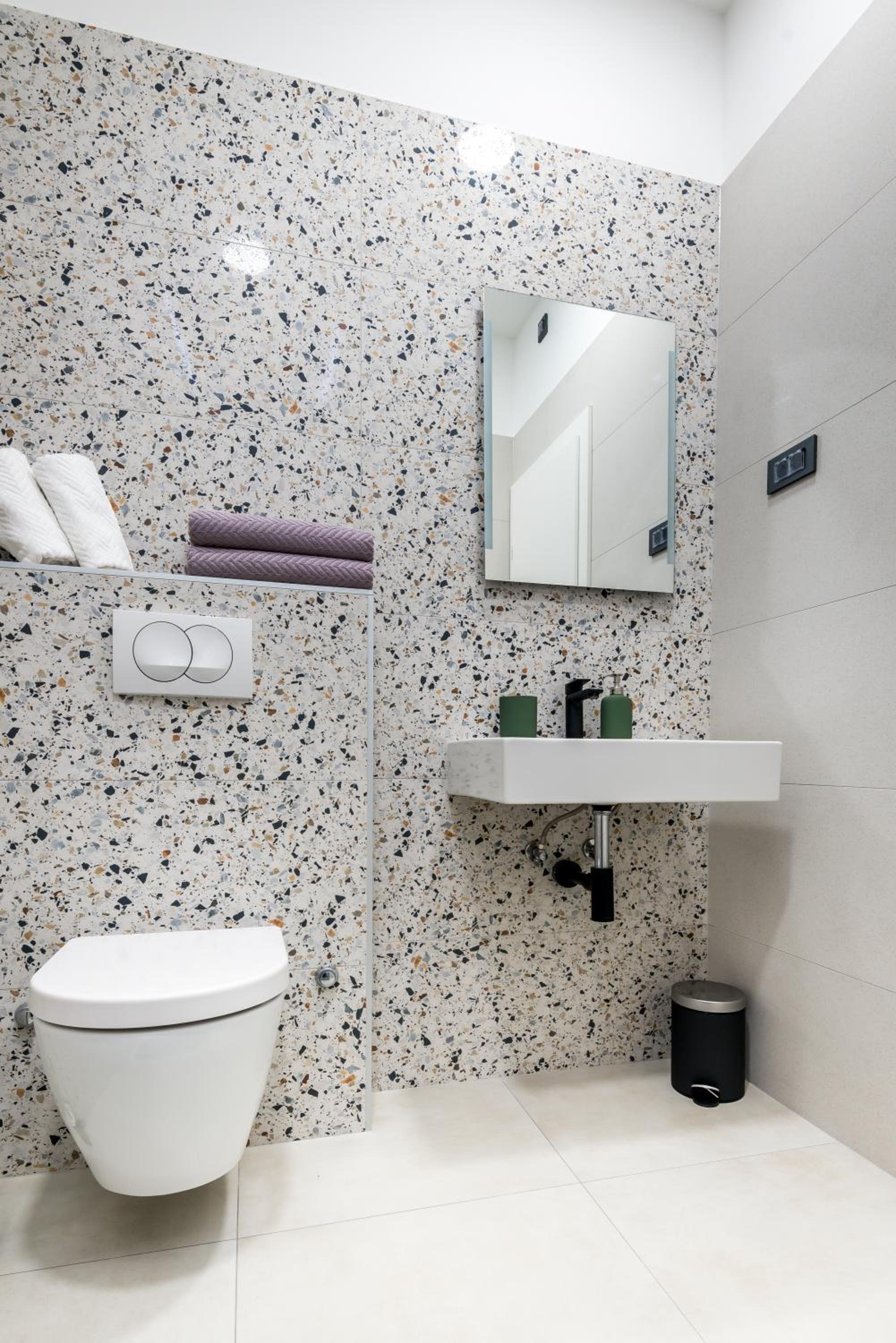 Double Room - Photo 9