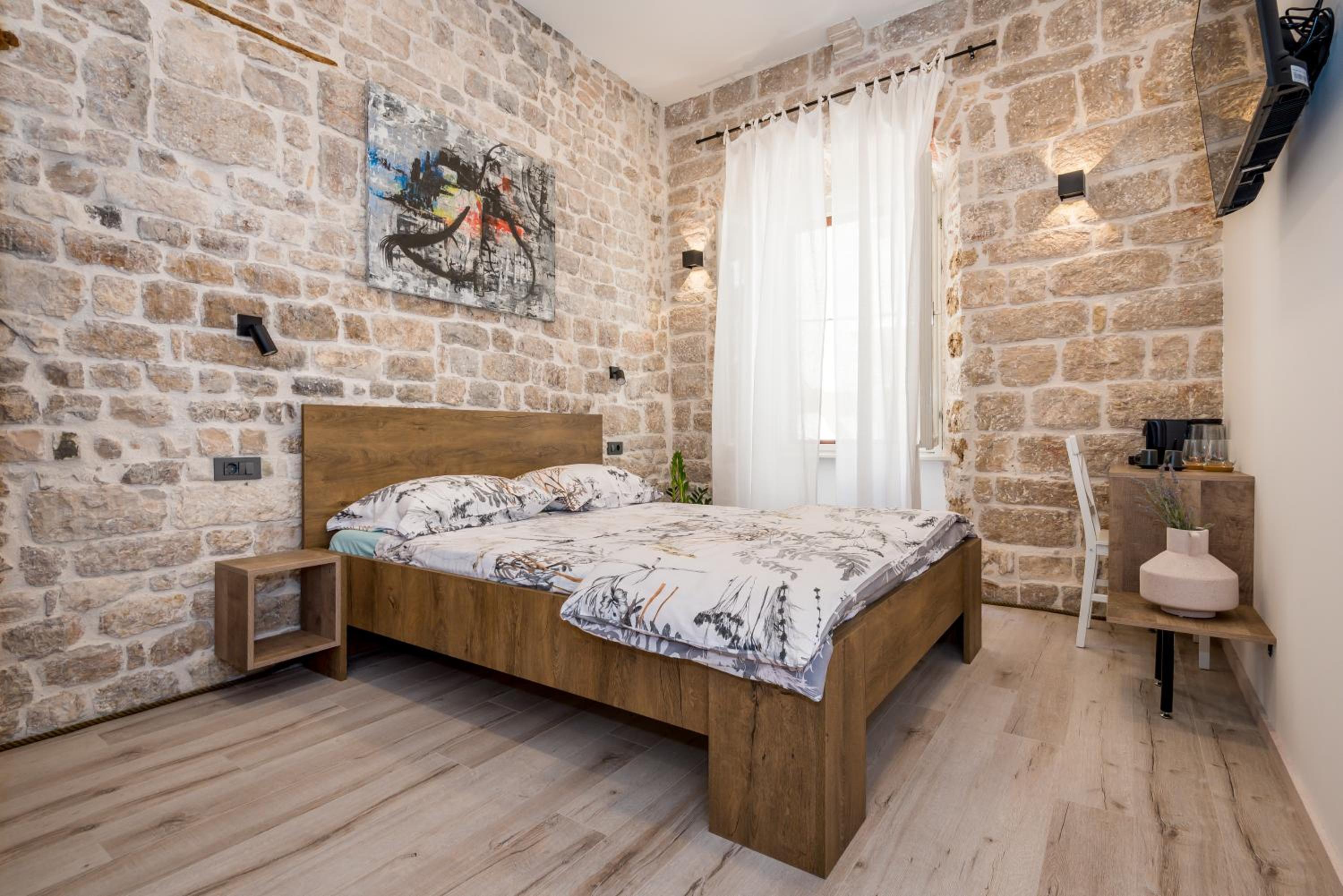 Double Room - Photo 1