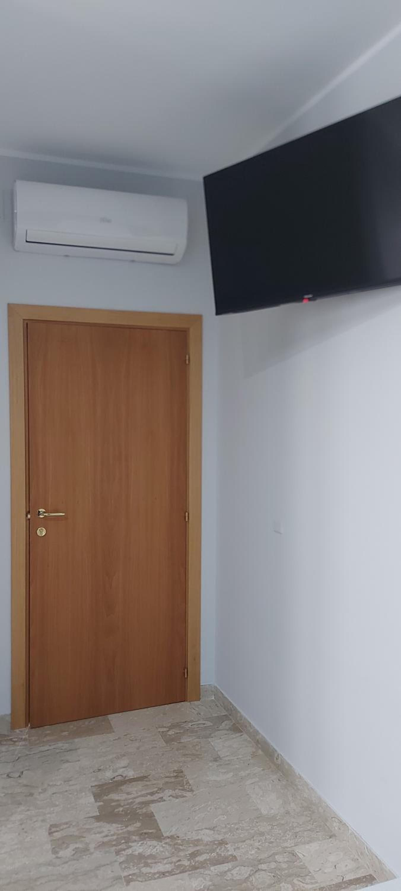 Double or Twin Room photo 3