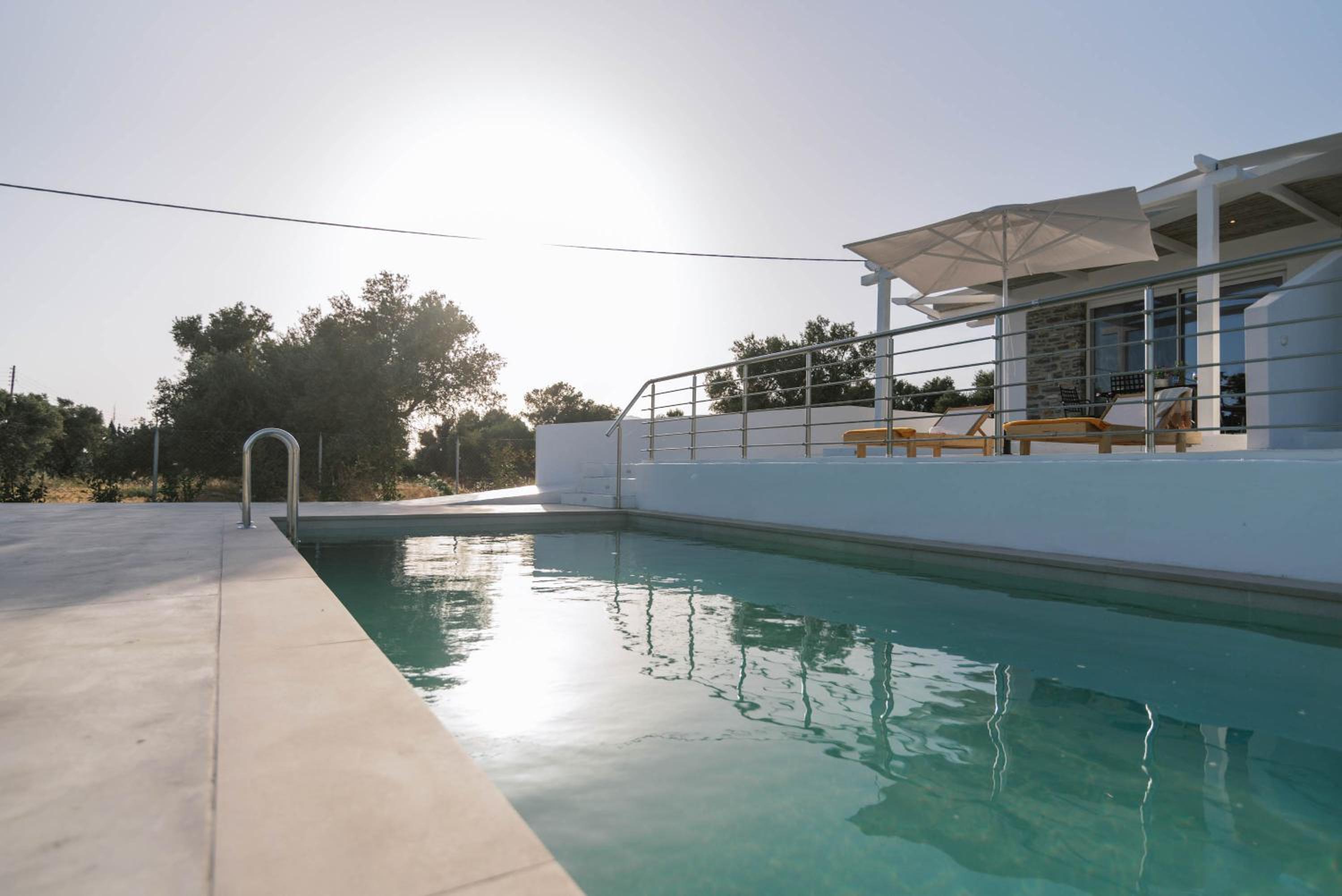 Apartment with Pool View photo 2