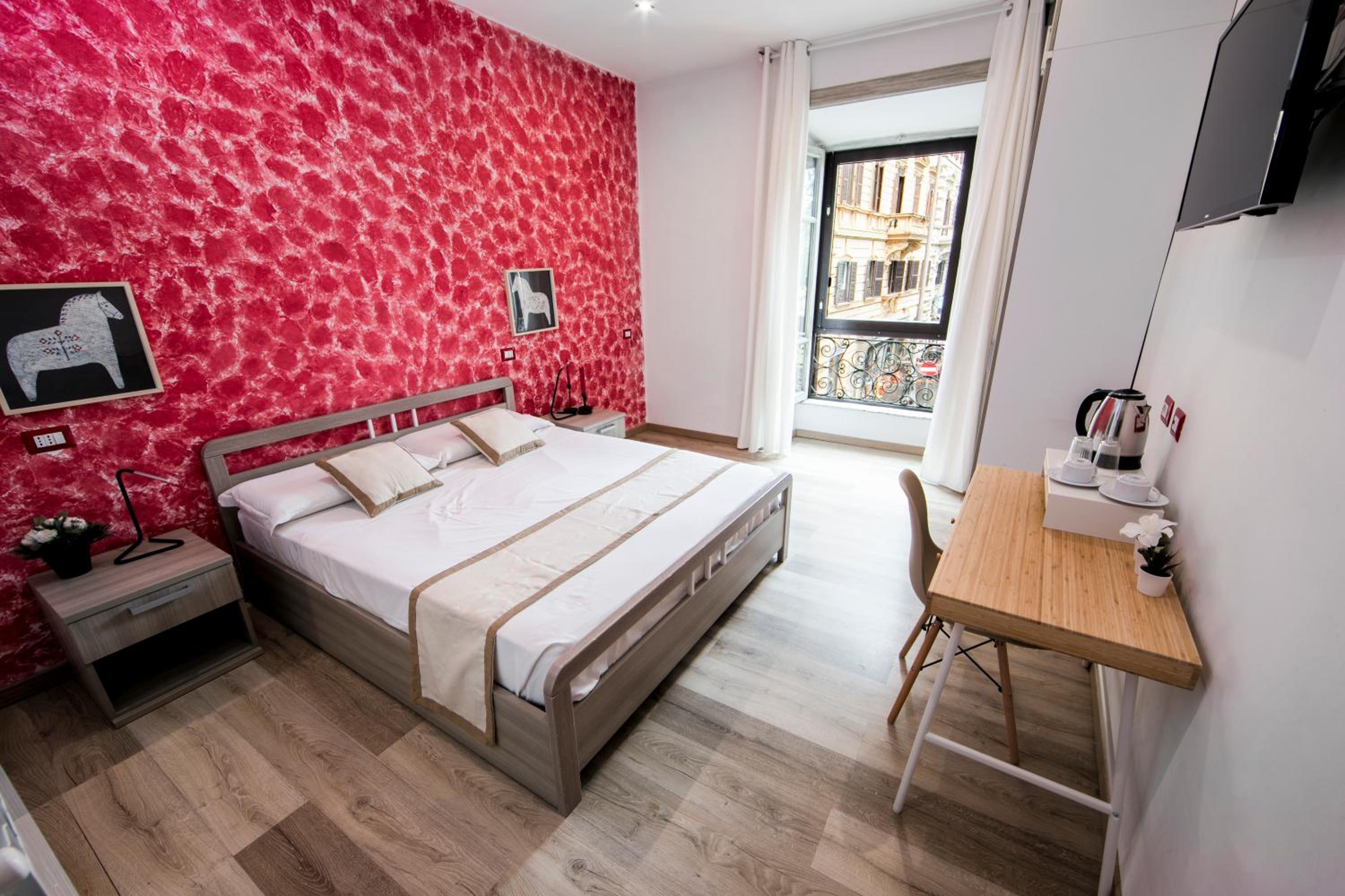 Deluxe Double Room with City View photo 1
