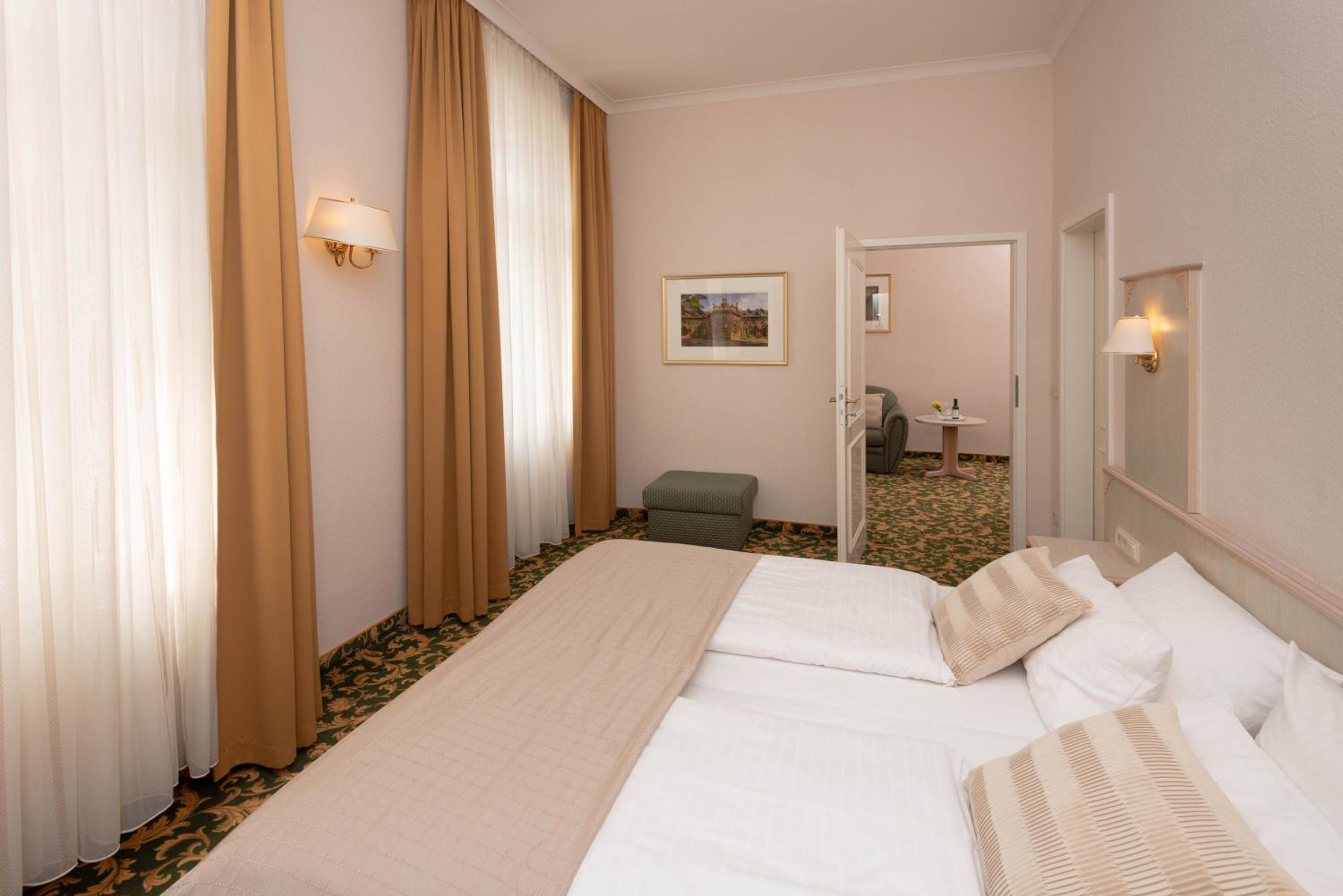 Comfort Room - Photo 6
