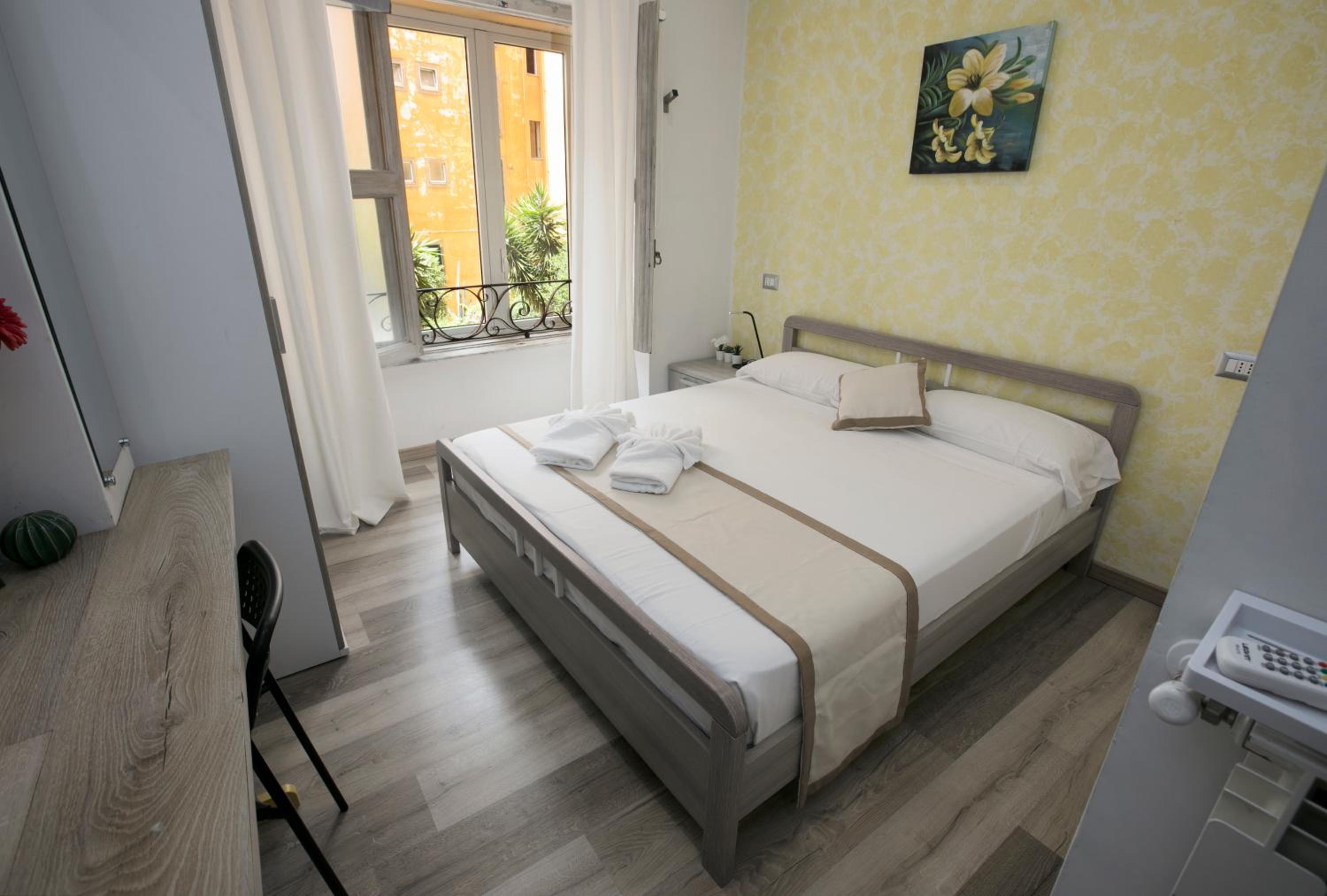 Standard Double Room photo 3