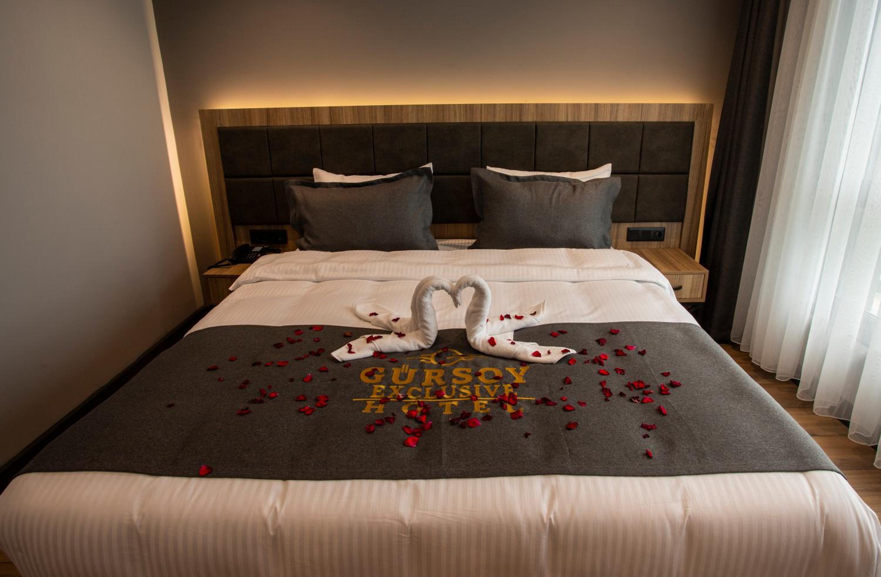 Deluxe Room - Photo 8