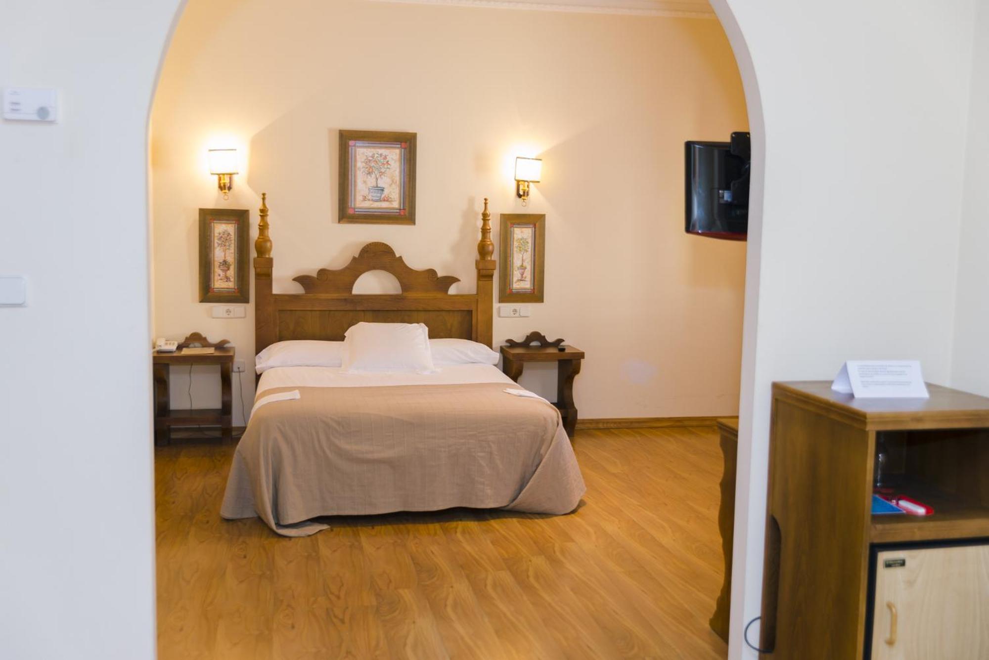 Habitación Doble Estándar o con Dos Camas Individuales.