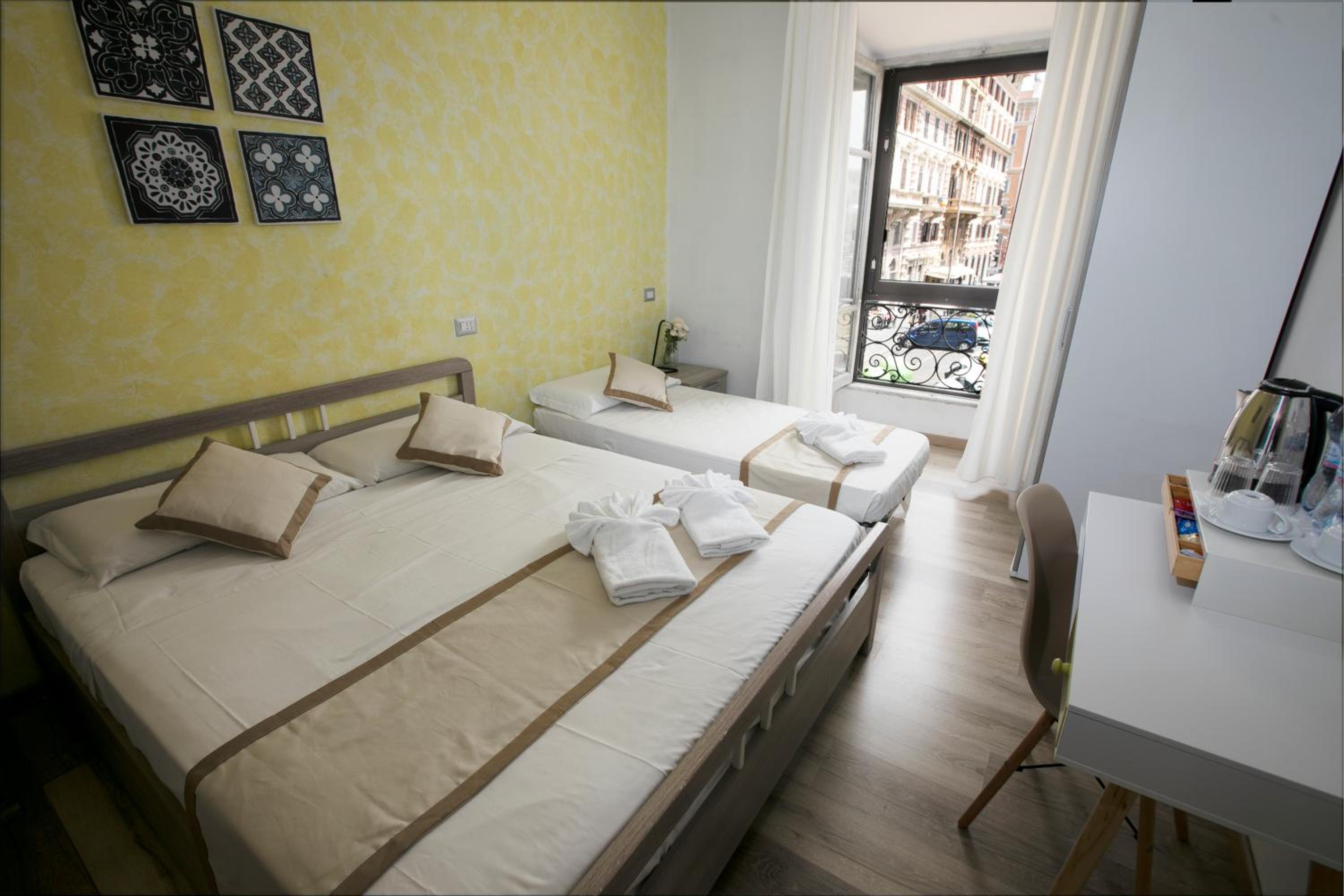 Double Room with Extra Bed photo 1