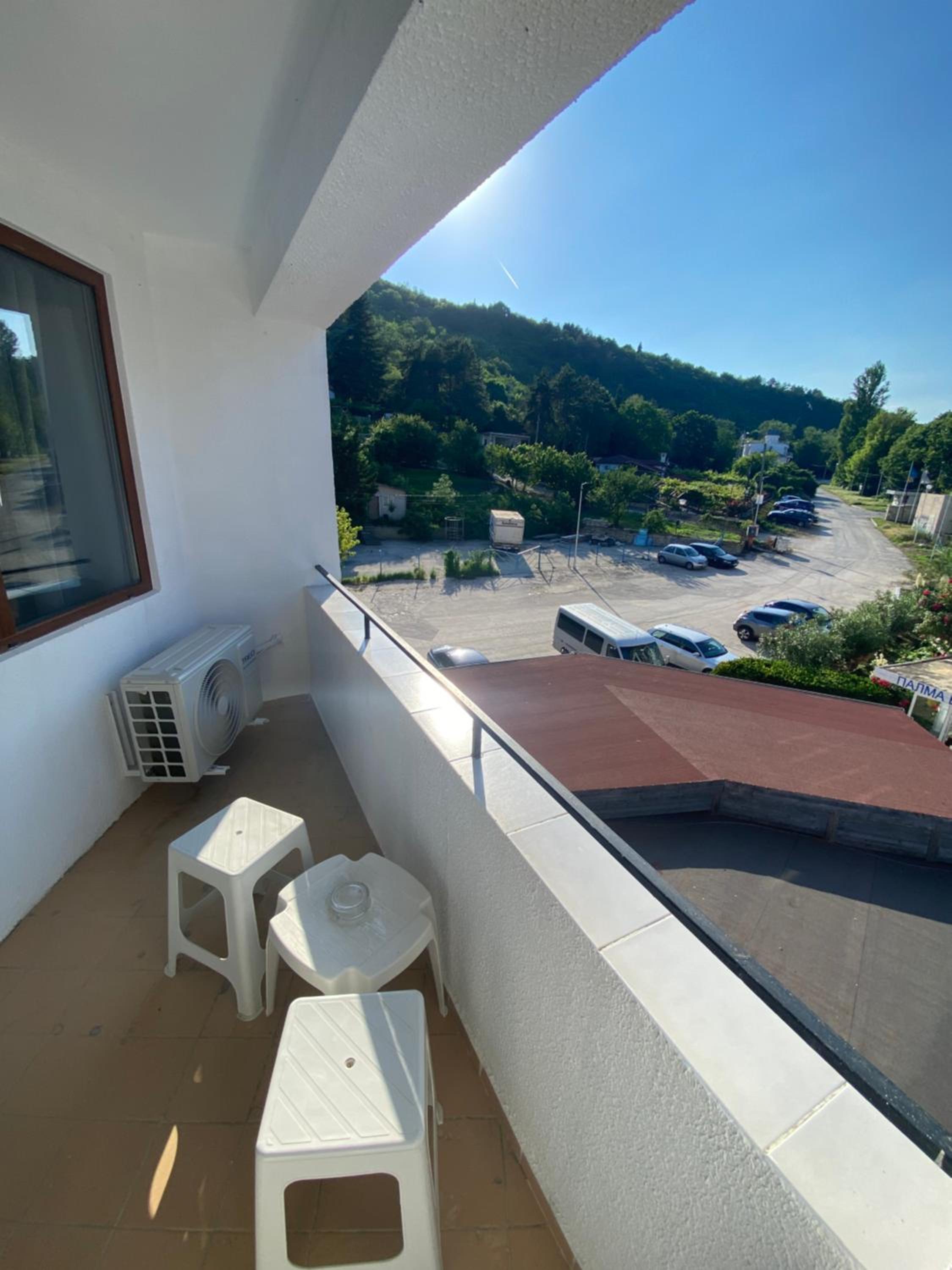 Apartment with Mountain View photo 2