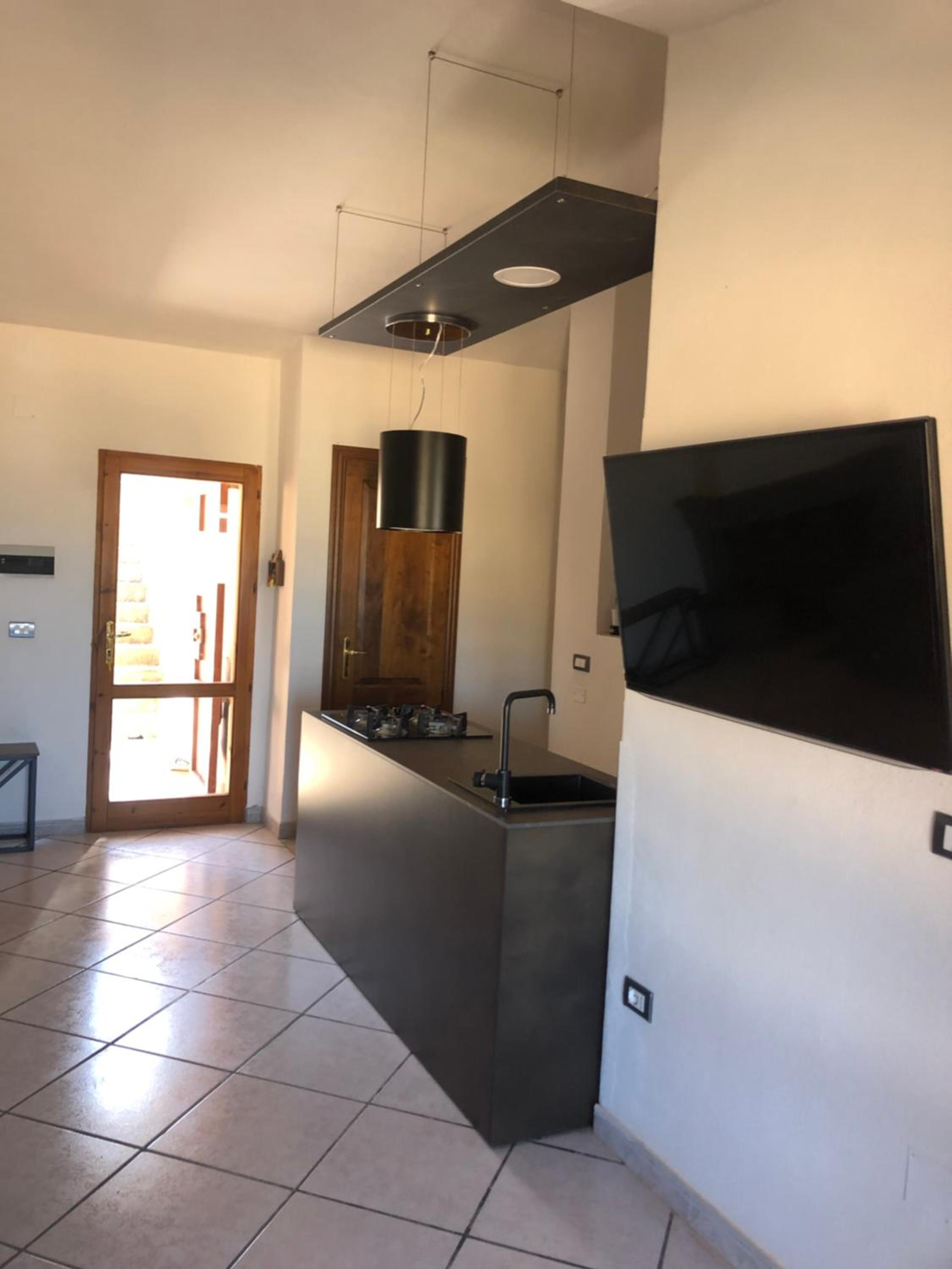 Three-Bedroom House photo 3
