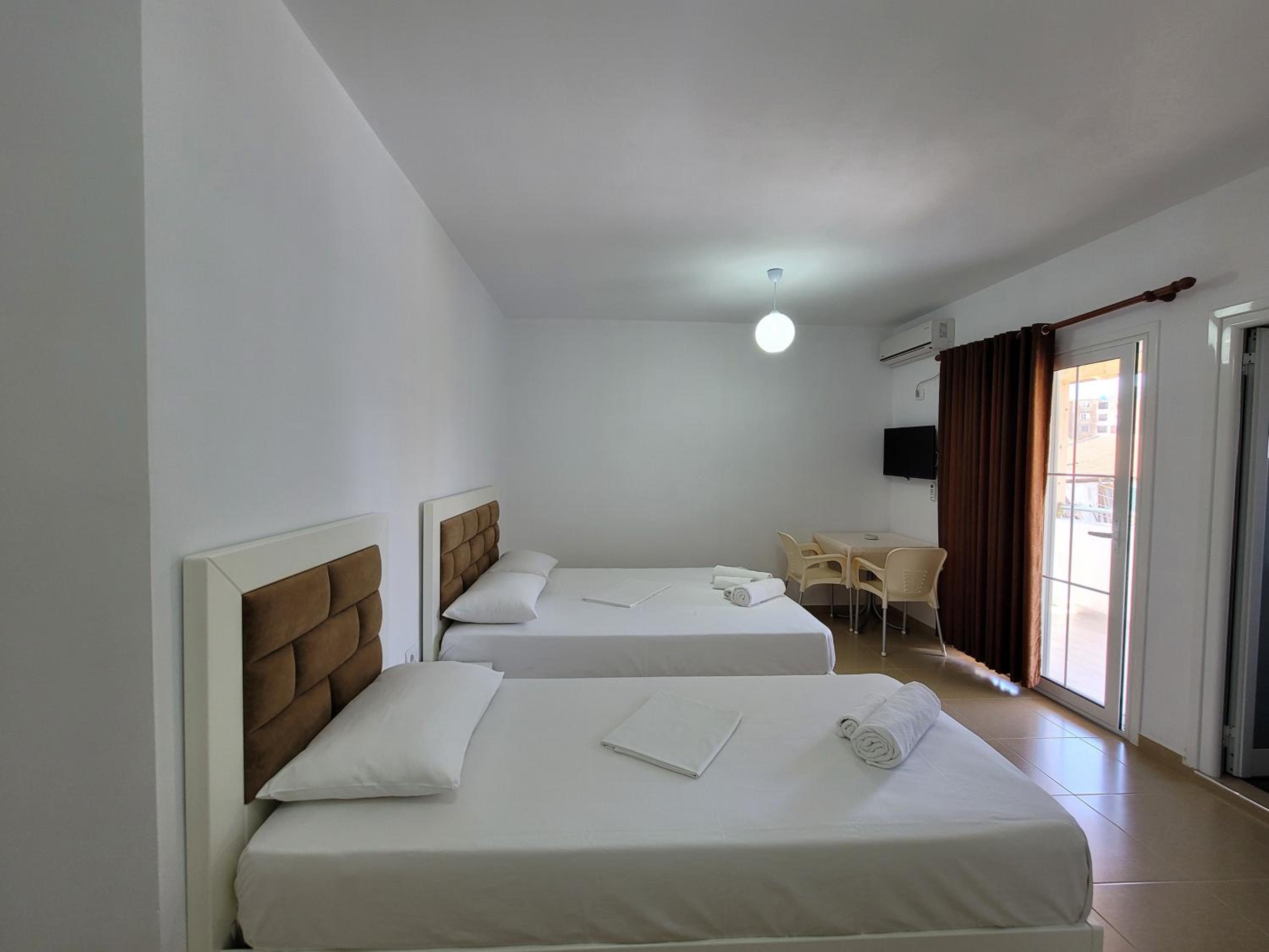 Deluxe Triple Room photo 3