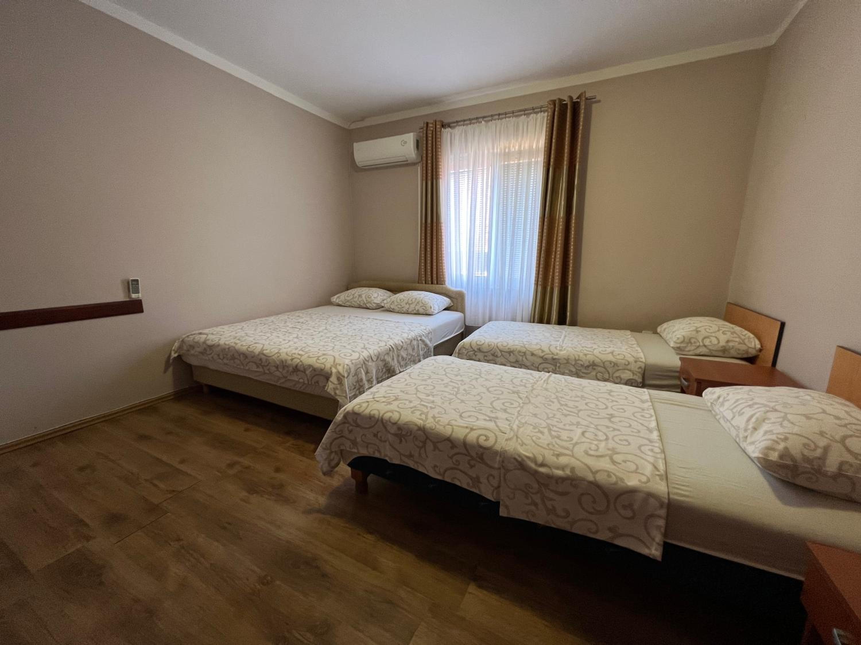 Triple Room with Shared Bathroom photo 1