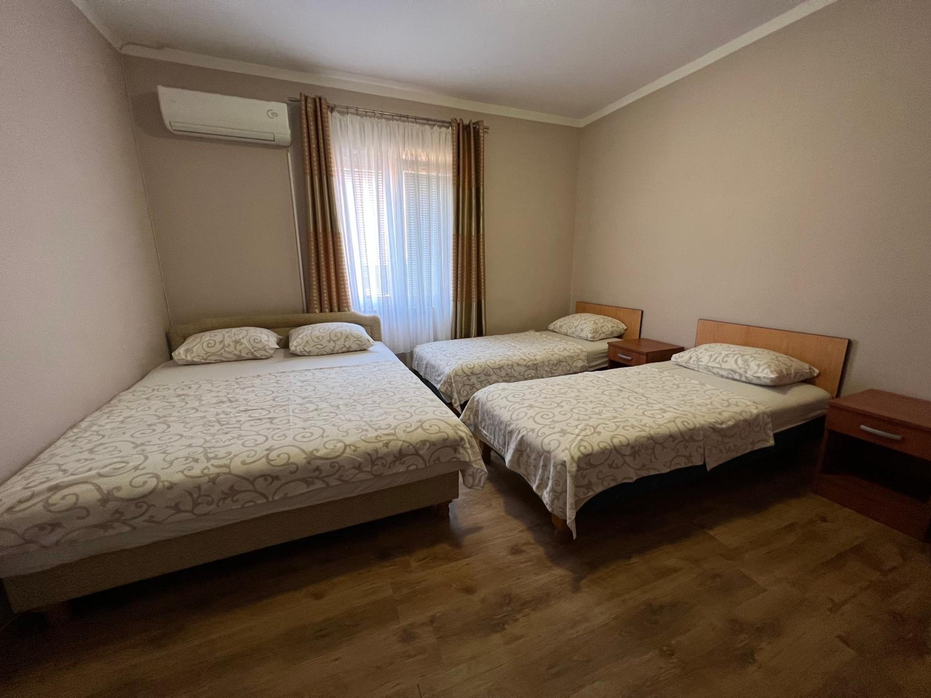 Triple Room with Shared Bathroom photo 3