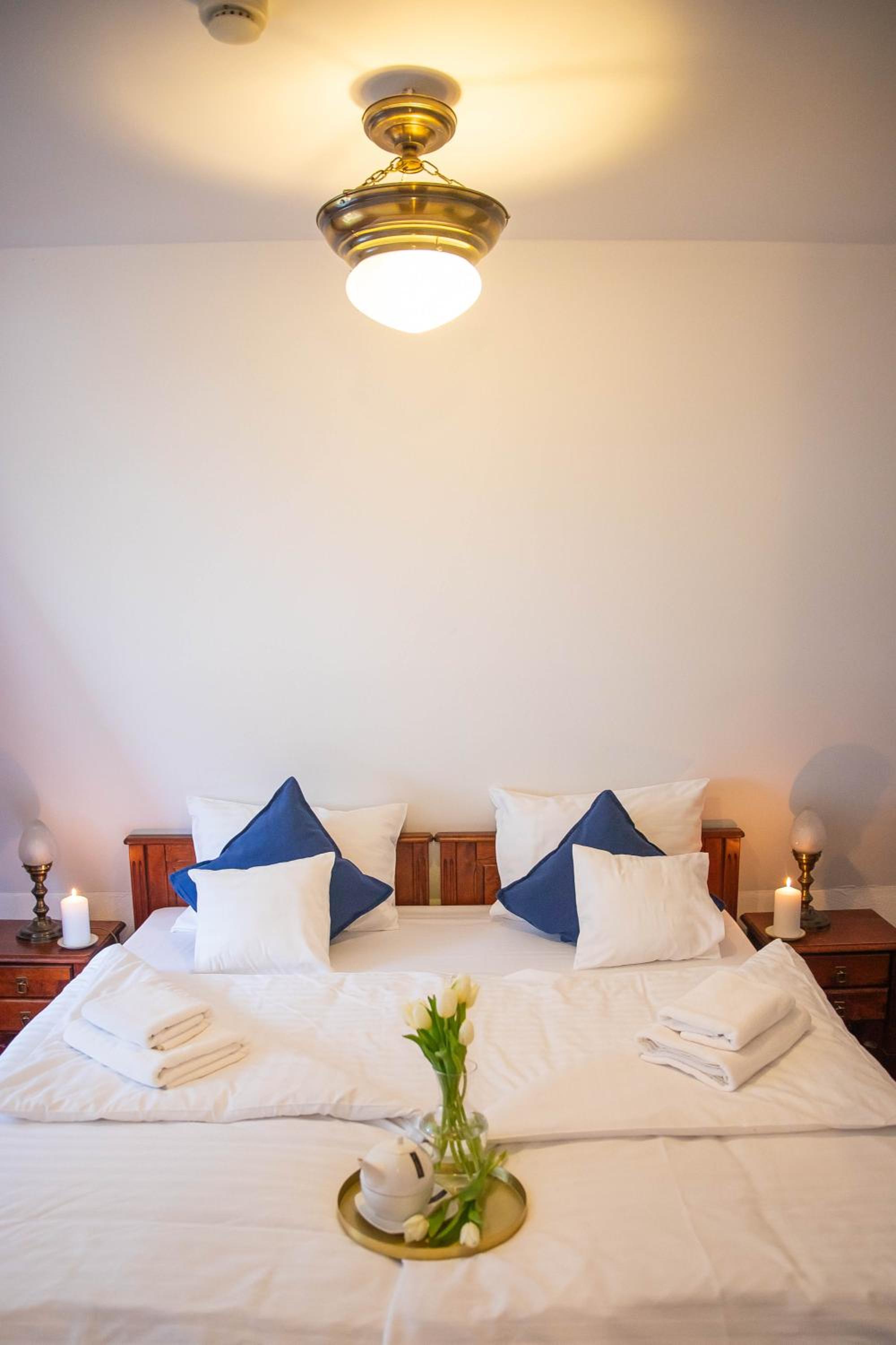 Twin Room - Photo 6