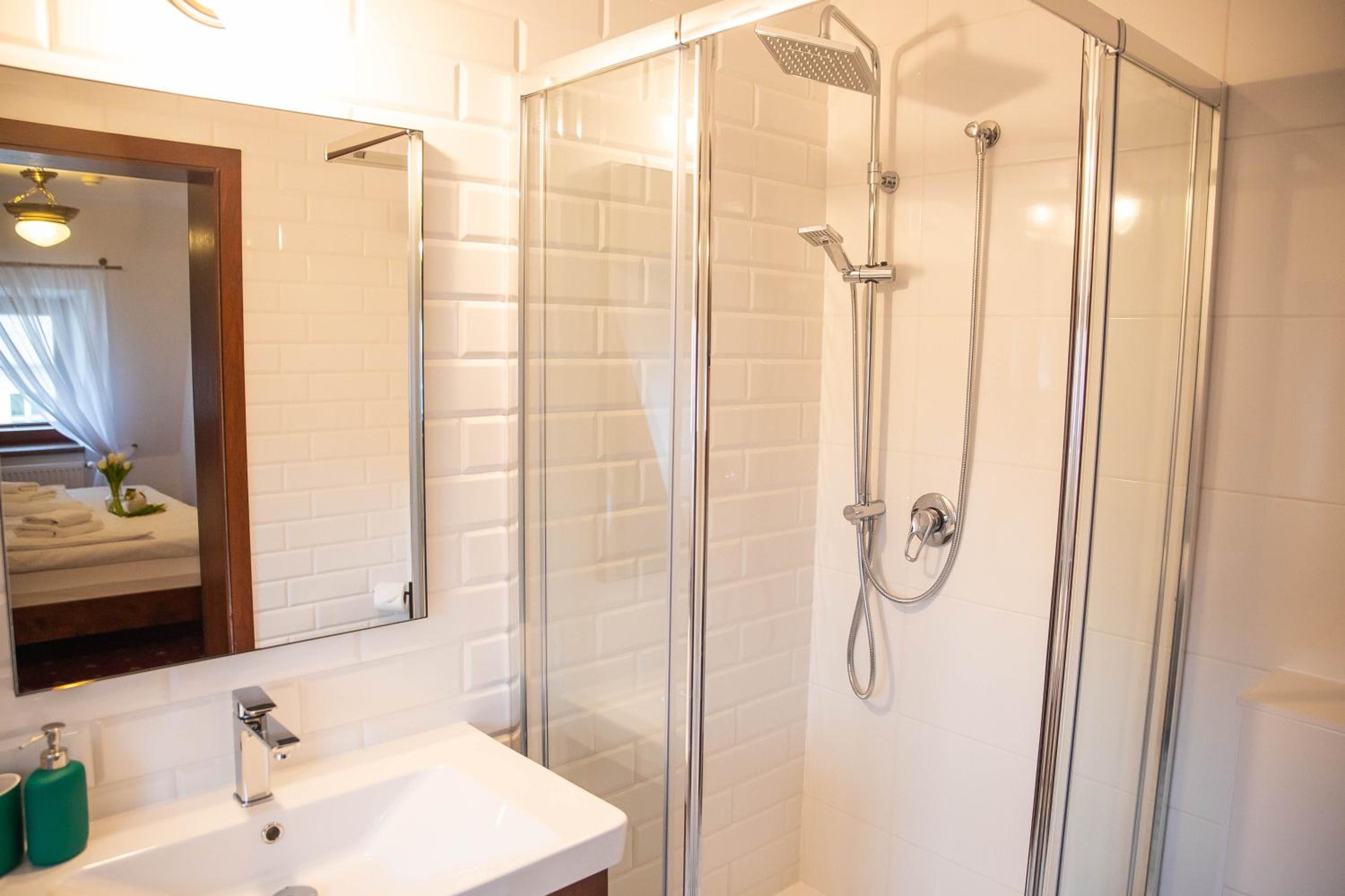 Double Room - Photo 15