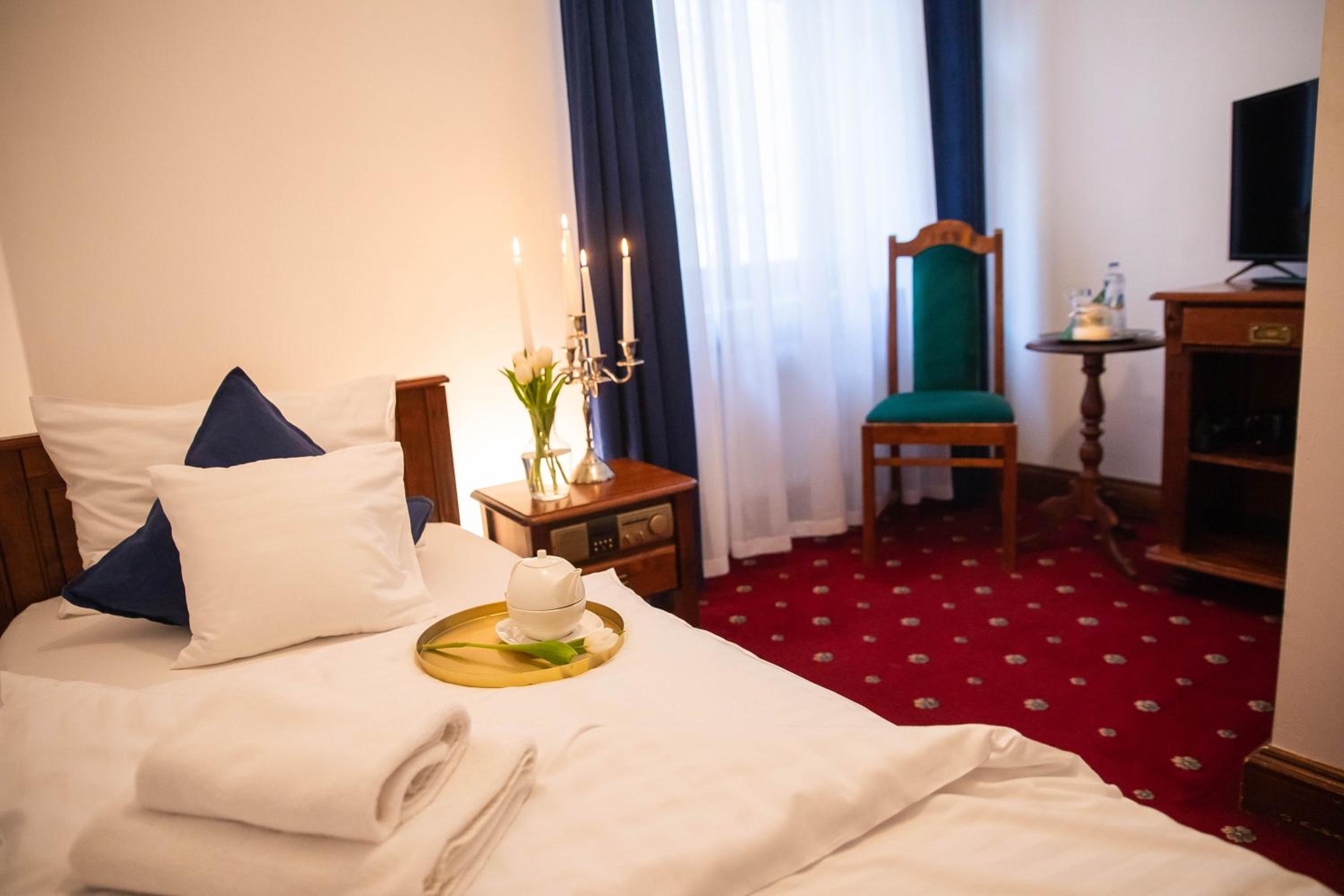 Single Room photo 2