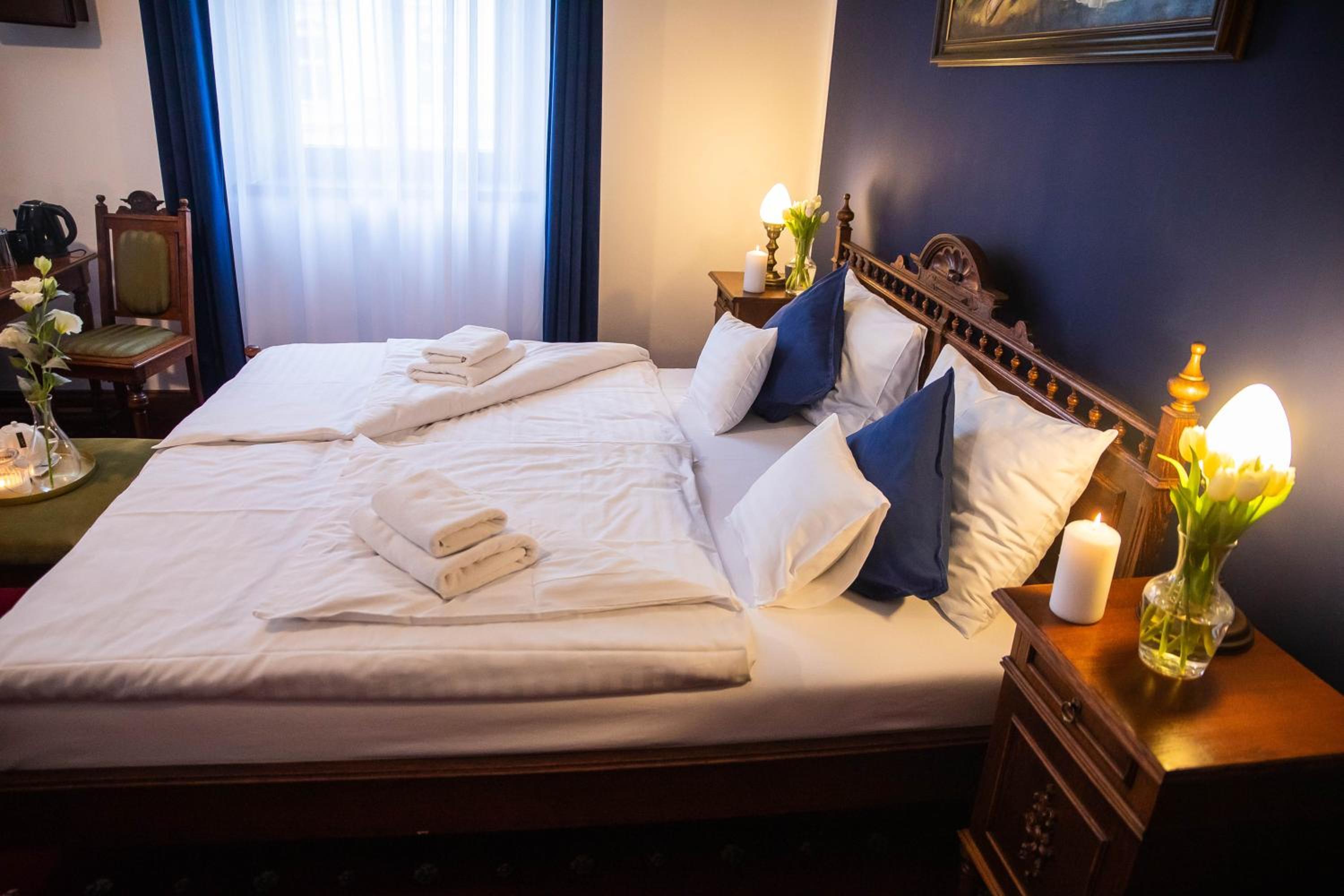 Double Room - Photo 6