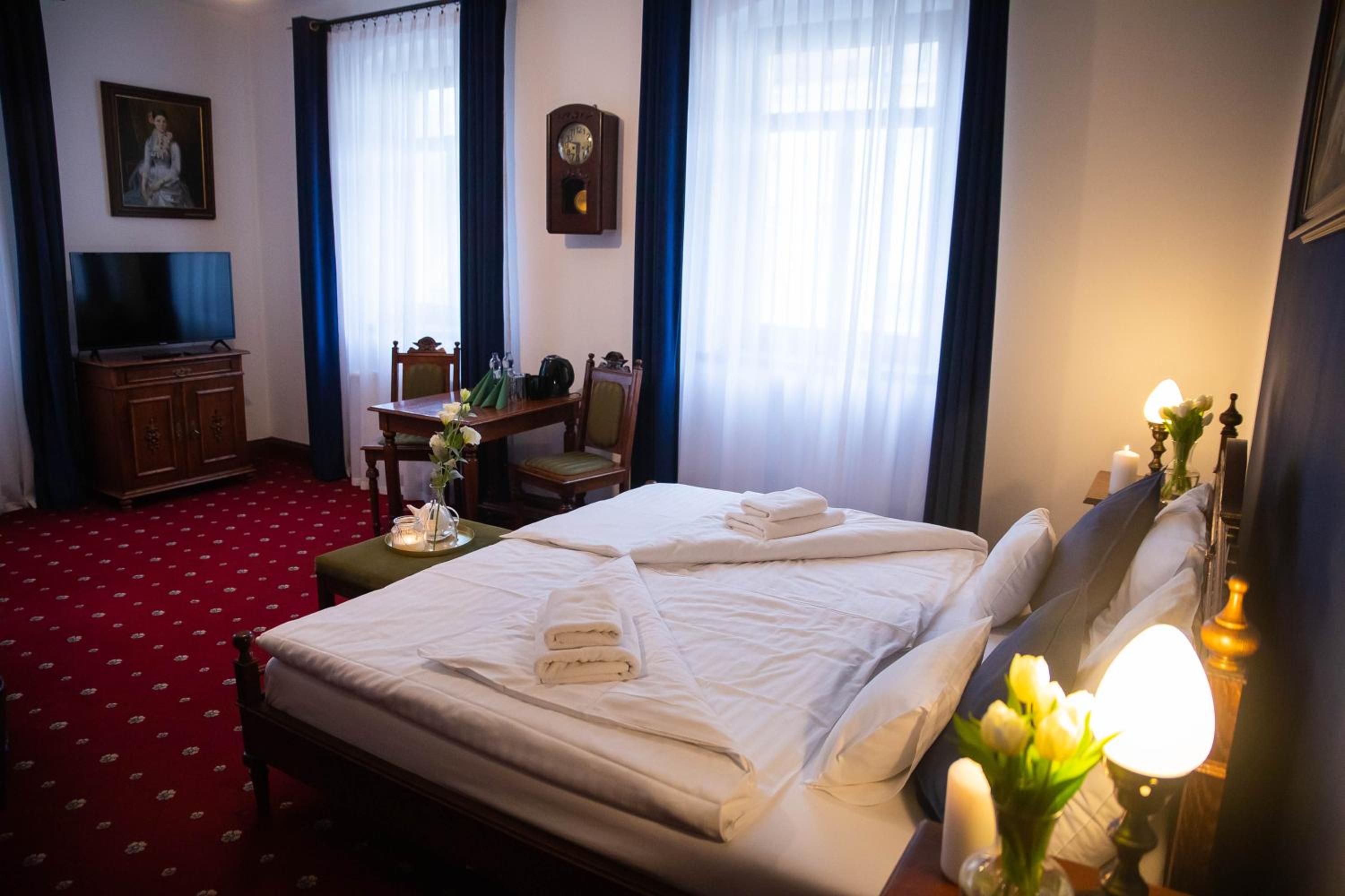Double Room - Photo 2