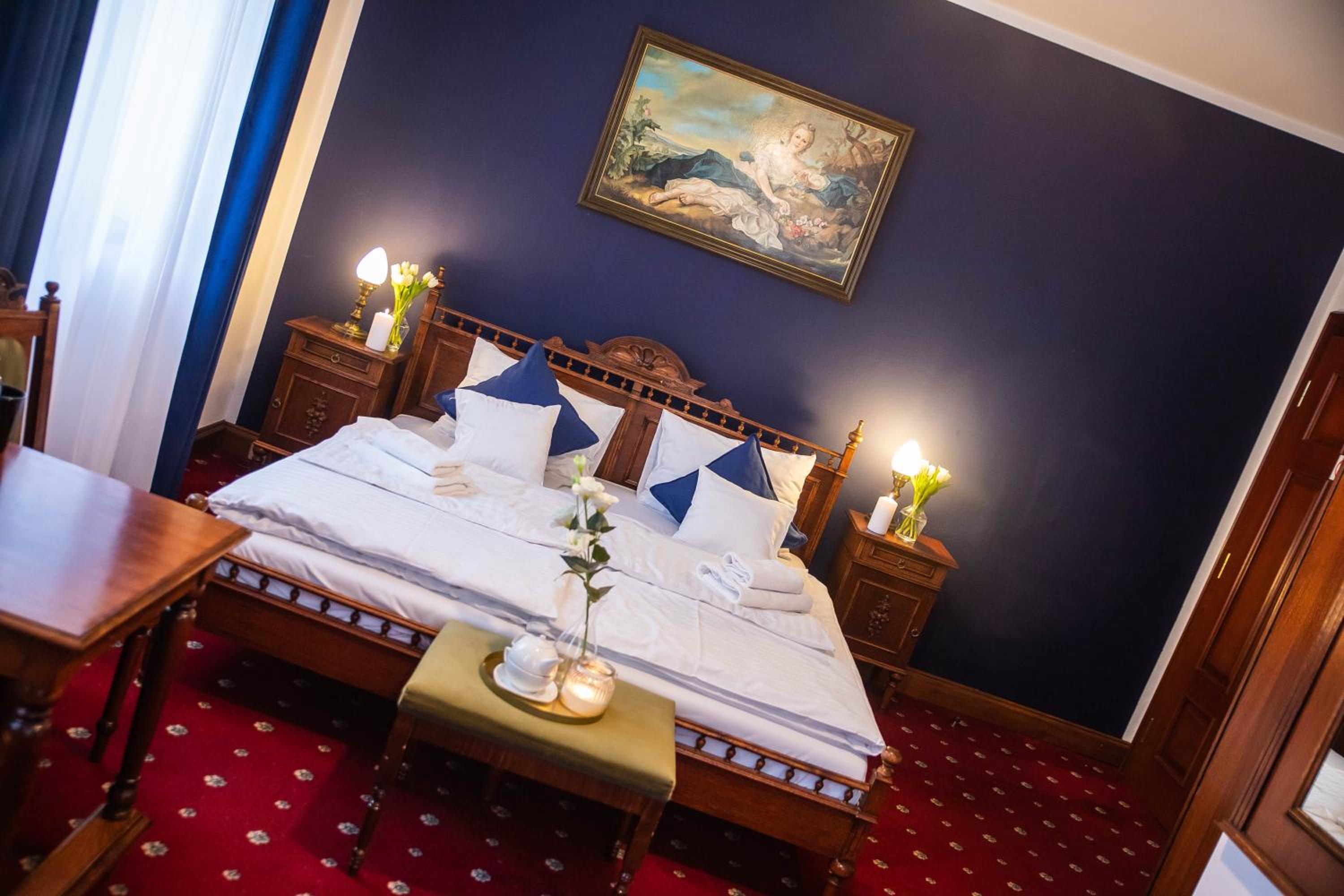 Double Room - Photo 8