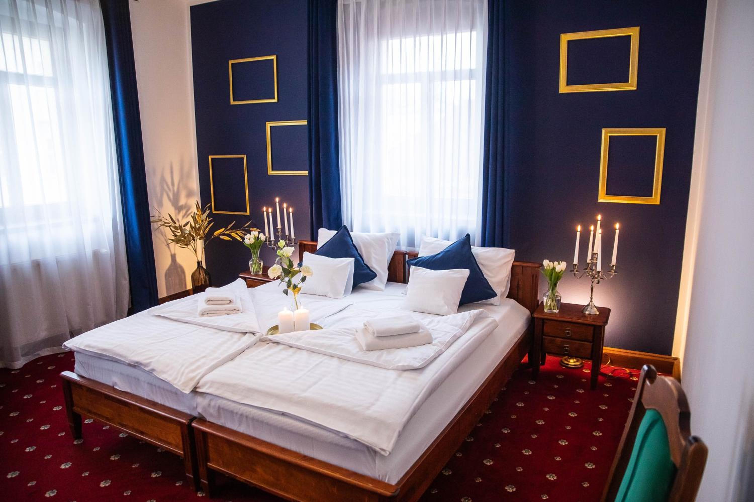 Twin Room - Photo 2