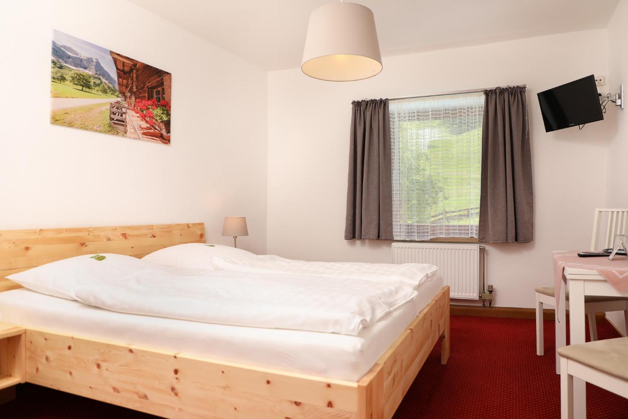 Standard Double Room with Shower photo 3