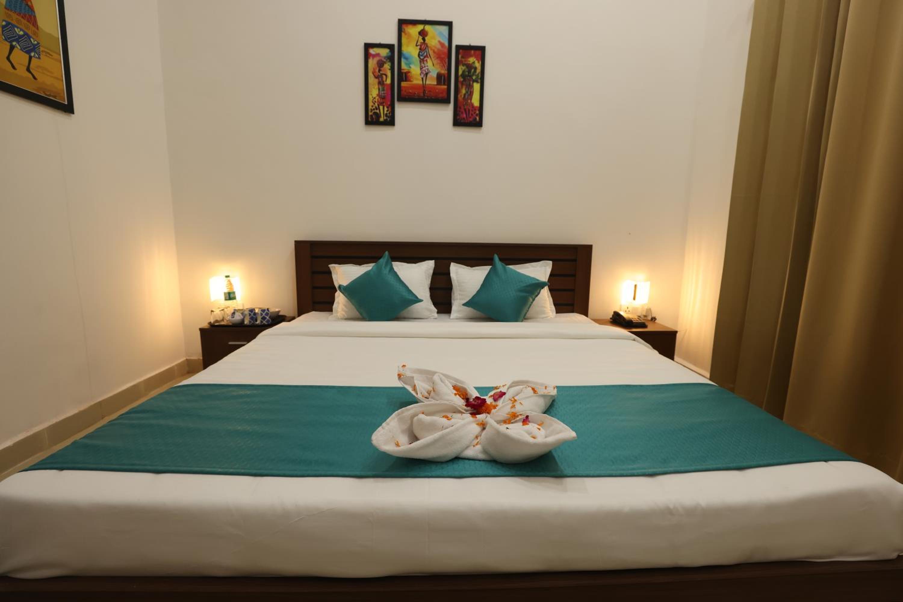 Deluxe Room - Photo 2