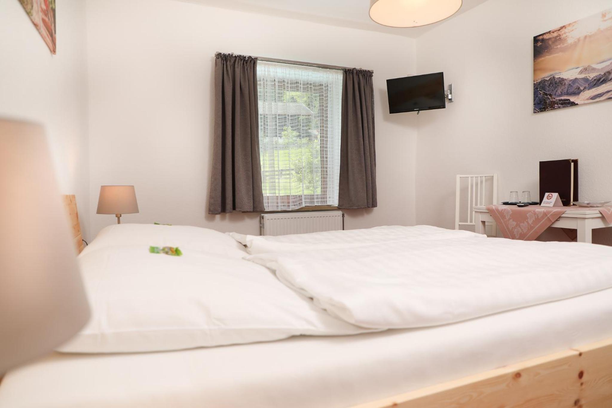 Standard Double Room with Shower photo 2
