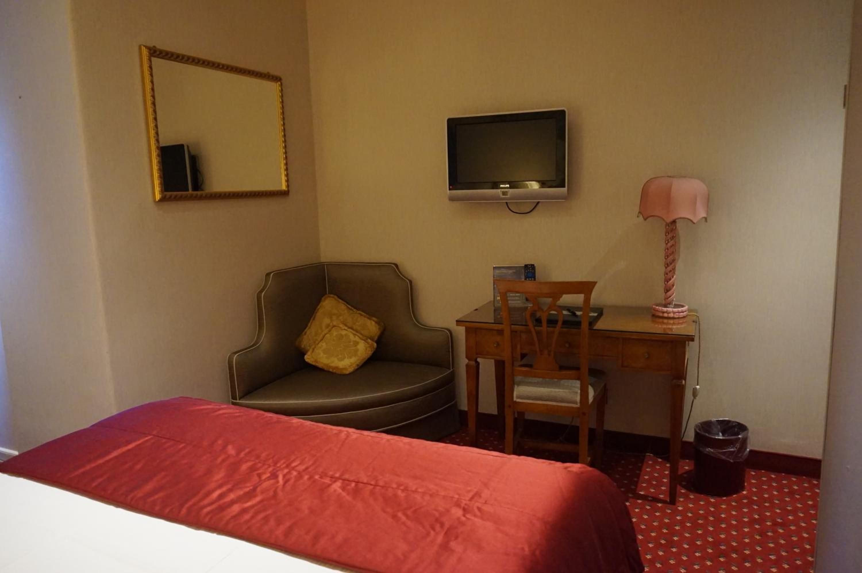 Available room