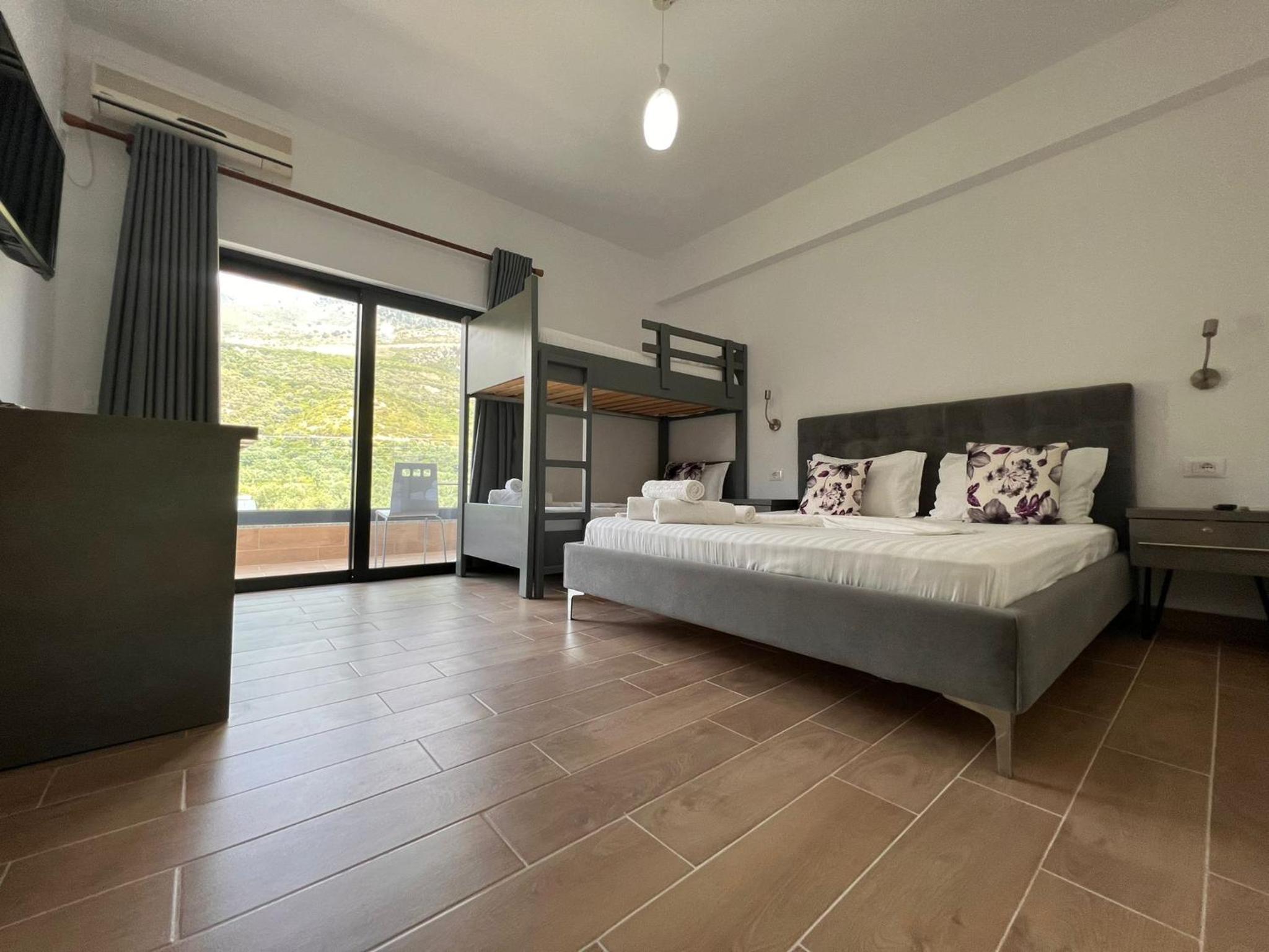 Quadruple Room with Garden View