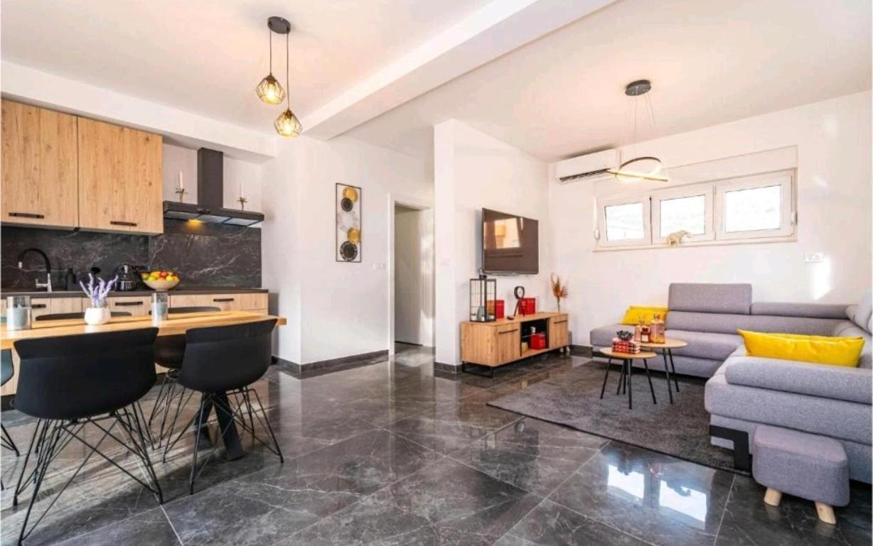Two-Bedroom Villa photo 1