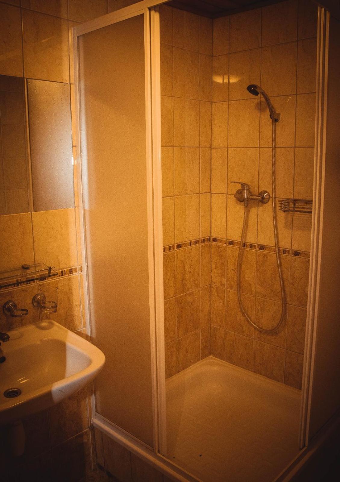 Two-Bedroom Apartment (4 Adults) photo 3