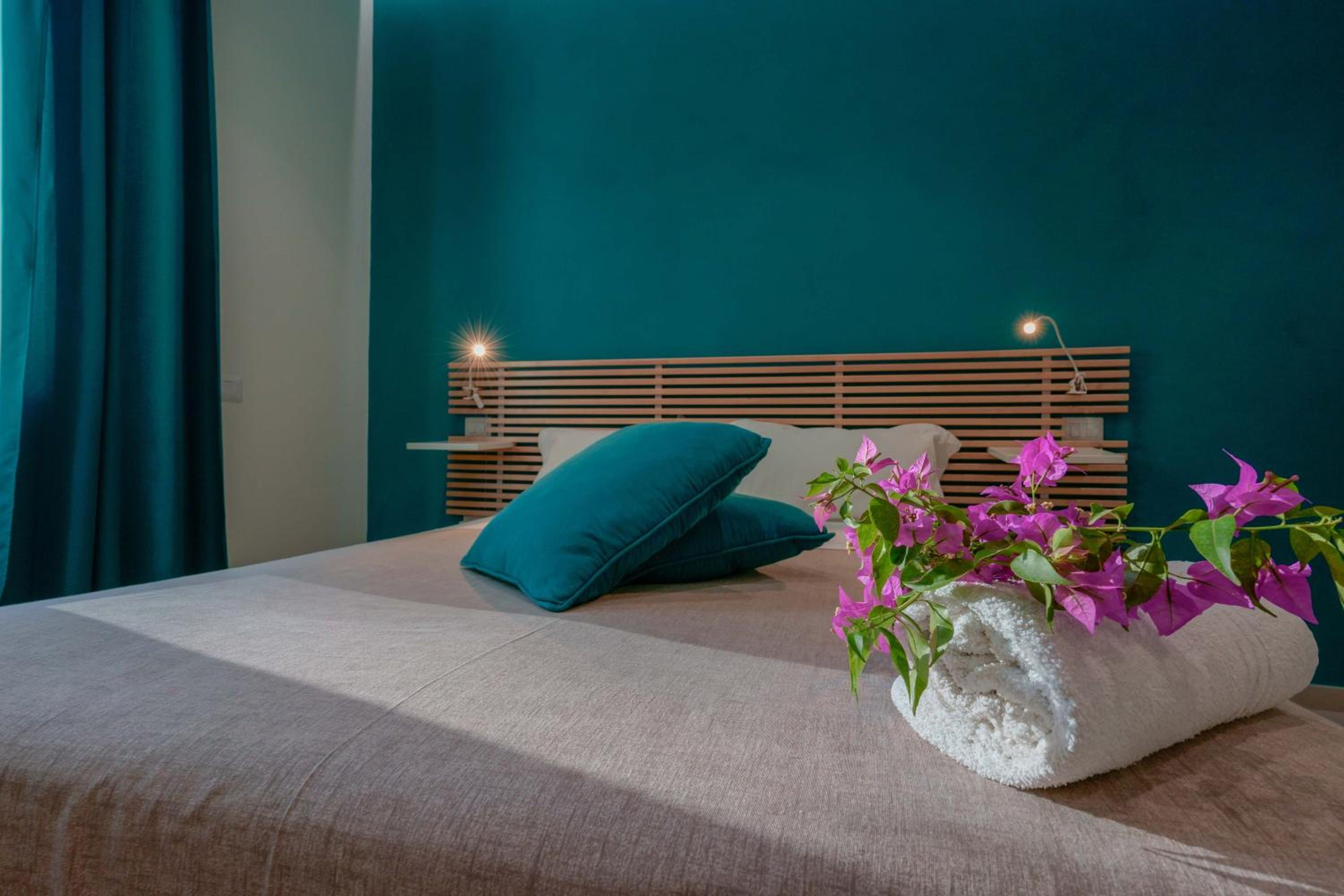 Deluxe Double or Twin Room with Spa Bath - Photo 13