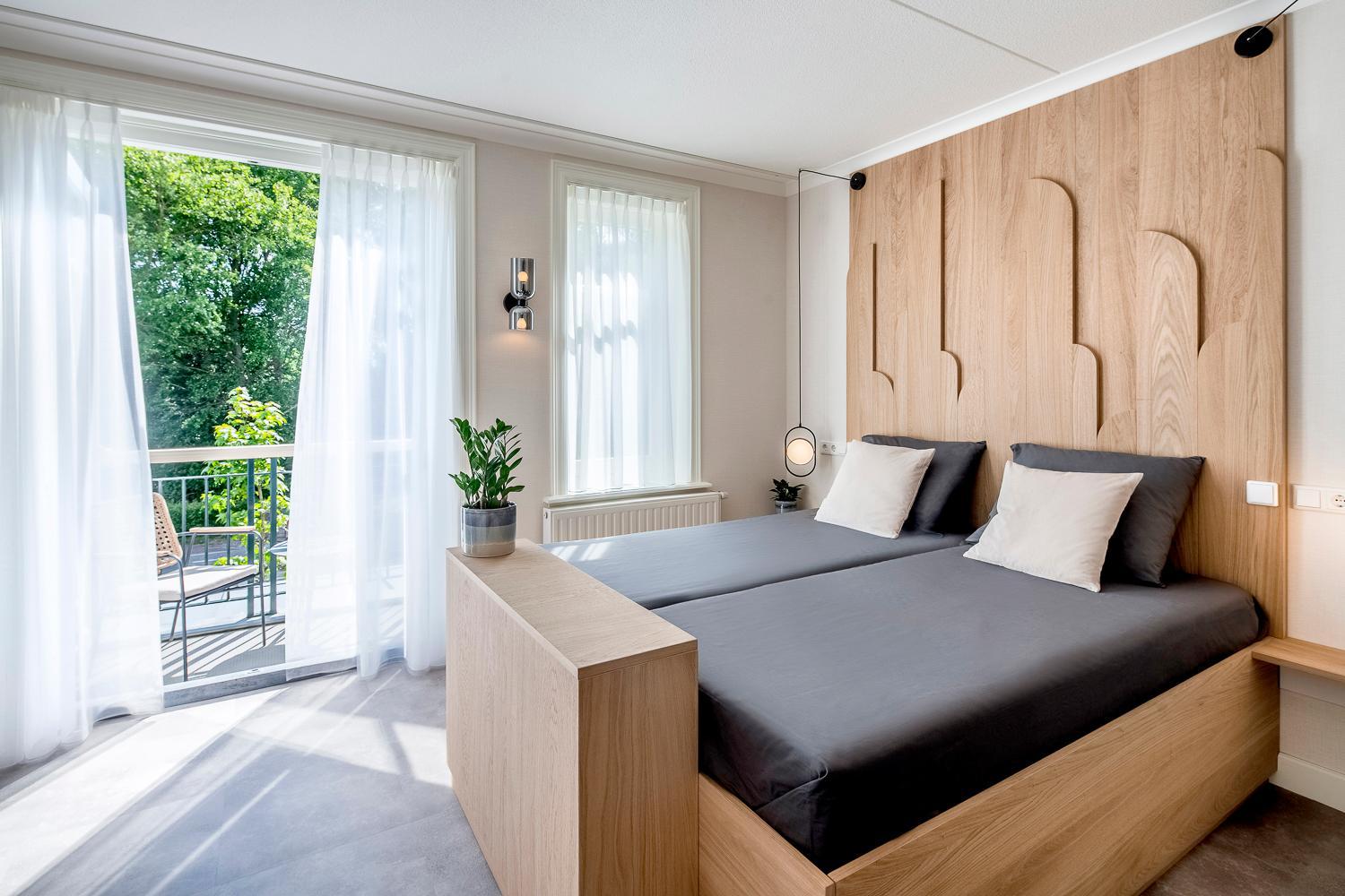 Deluxe Double Room with Balcony photo 1