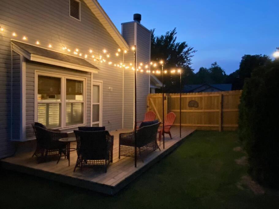 Three-Bedroom House - Photo 15