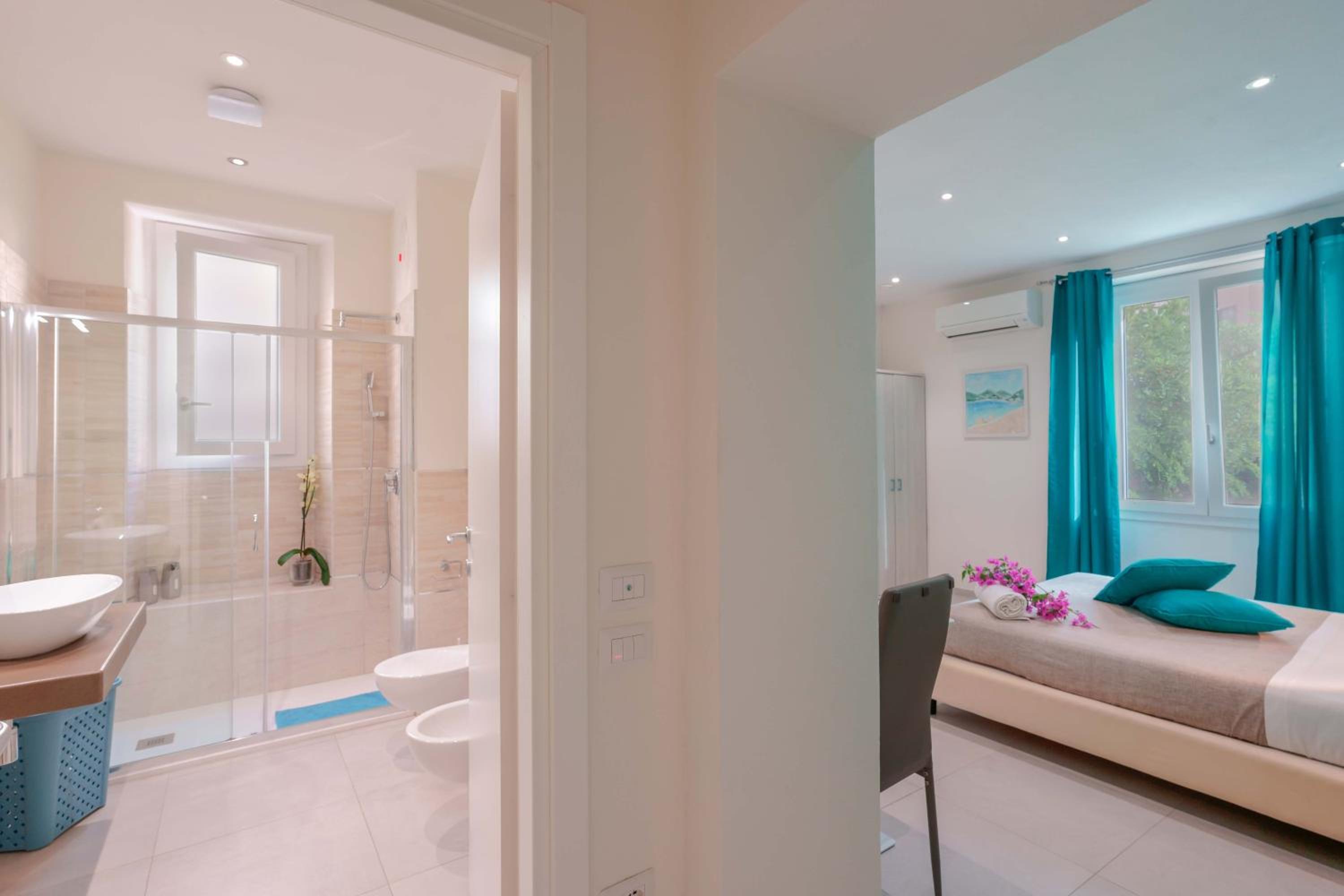 Deluxe Double or Twin Room with Spa Bath - Photo 19